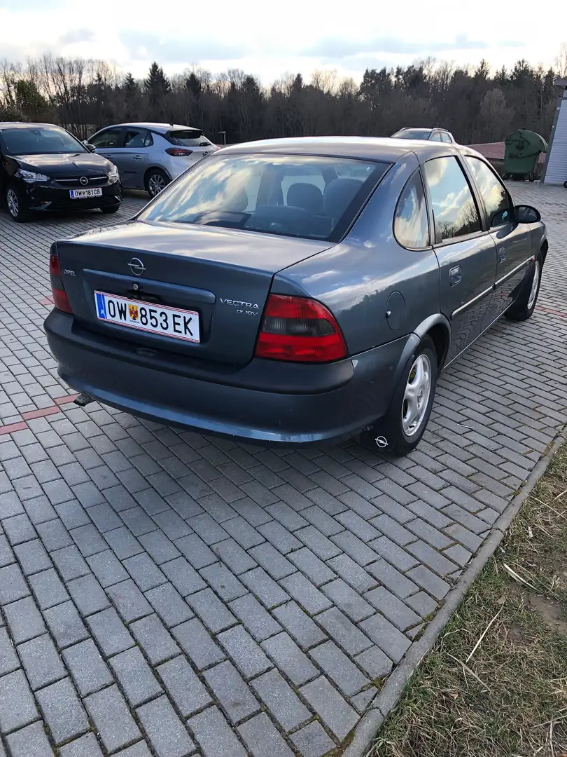 Opel Vectra 2.0 DI CD Exklusiv Modrá - 2