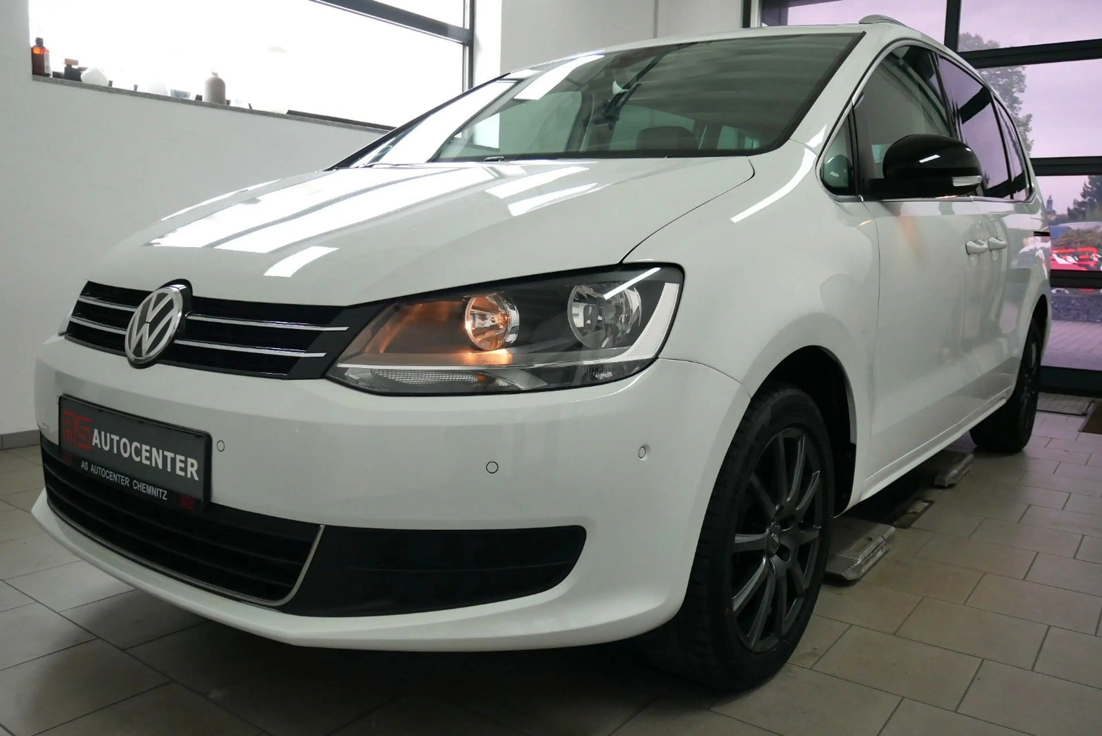 Volkswagen Sharan IQ.DRIVE DSG ACC Totwinkel Keyless PDC — photo 2