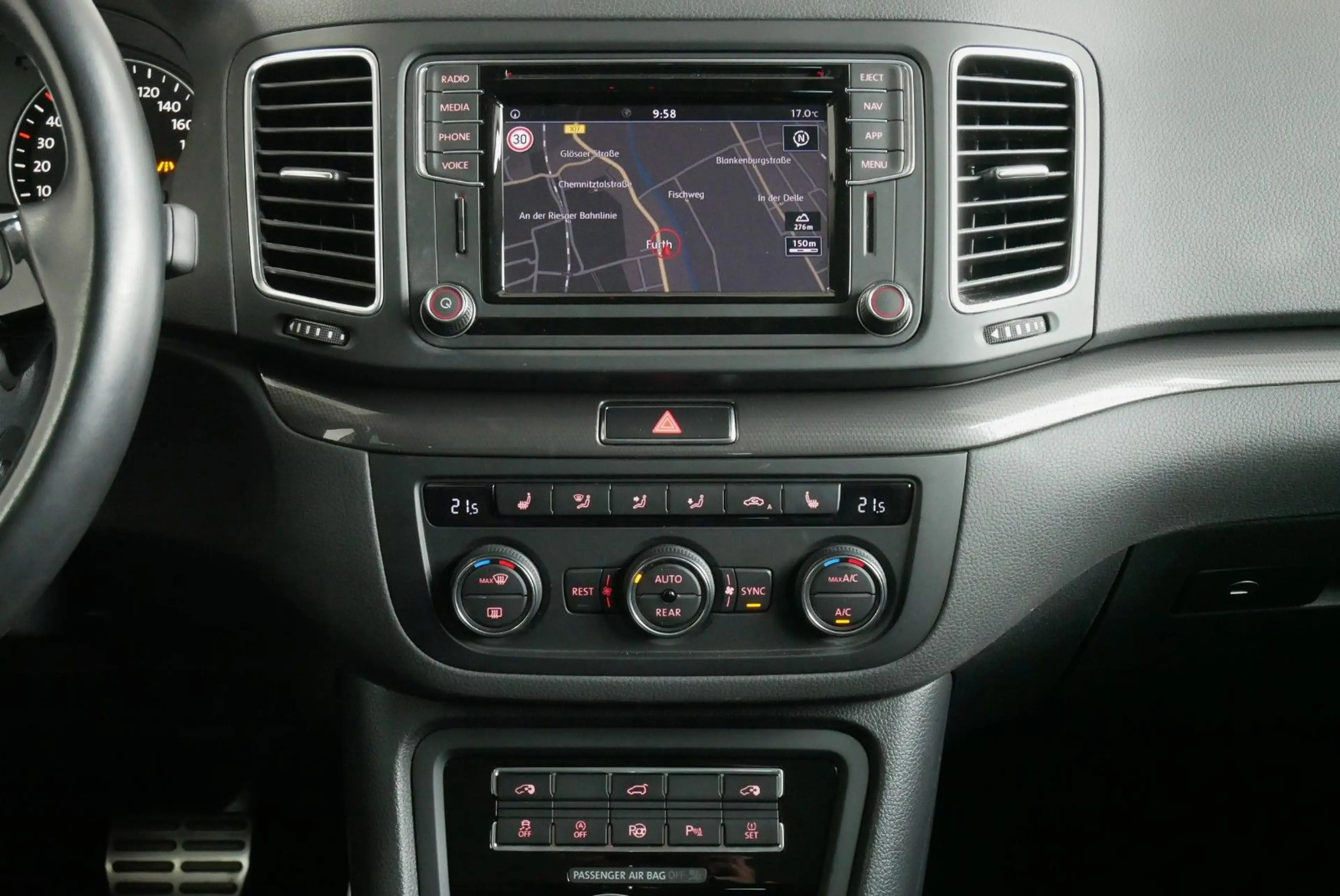 Volkswagen Sharan IQ.DRIVE DSG ACC Totwinkel Keyless PDC — photo 13