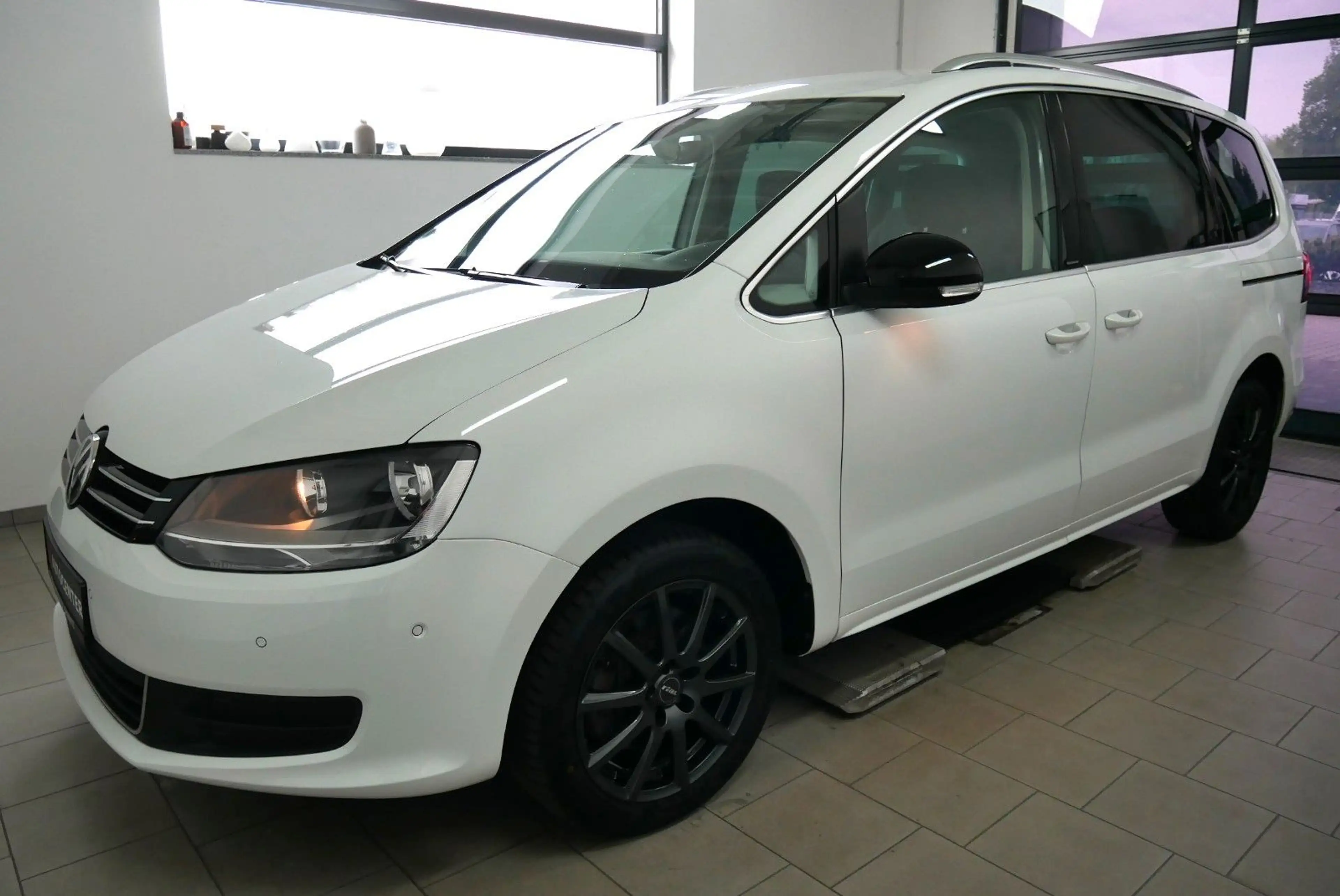 Volkswagen Sharan IQ.DRIVE DSG ACC Totwinkel Keyless PDC — photo 8