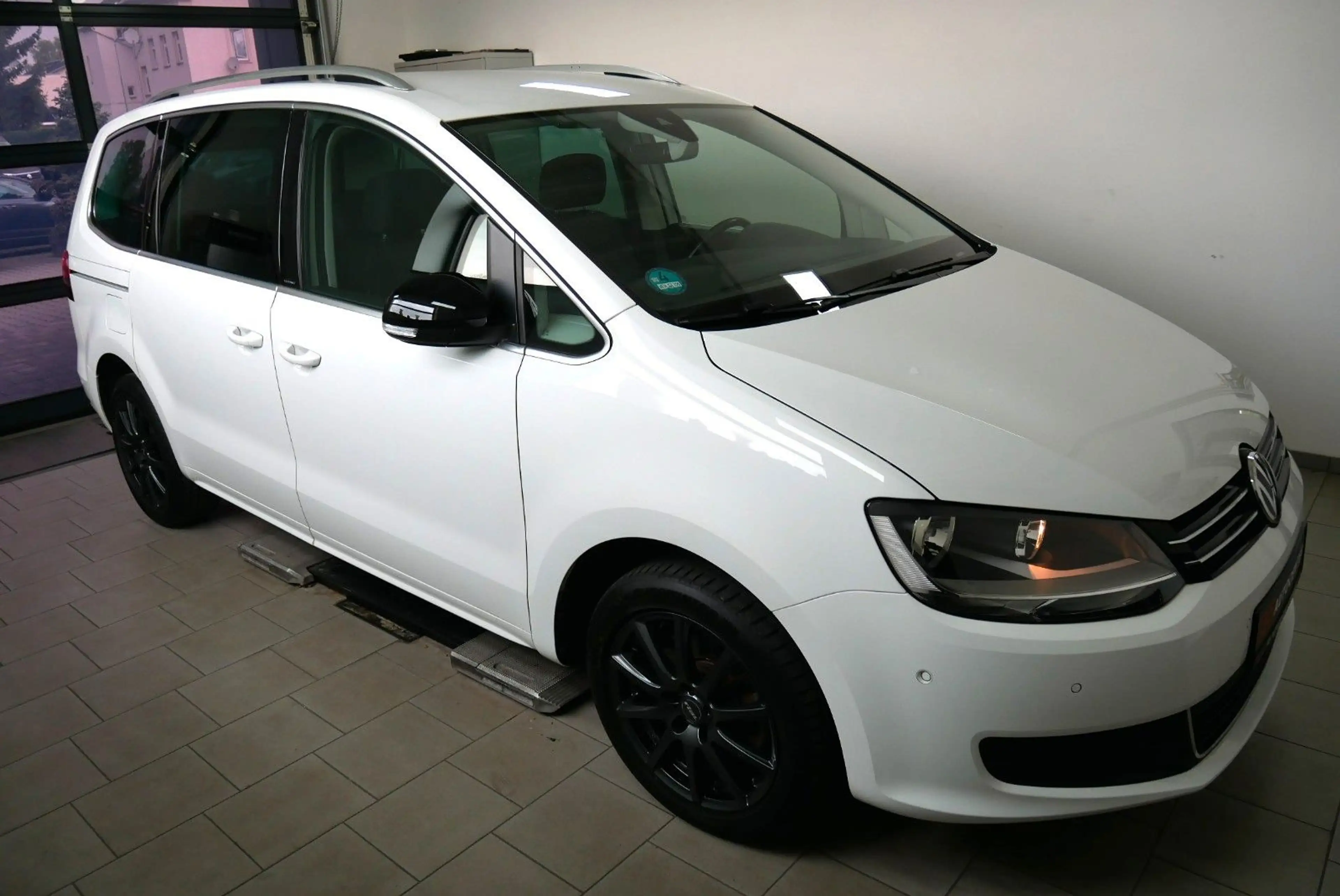 Volkswagen Sharan IQ.DRIVE DSG ACC Totwinkel Keyless PDC — photo 4
