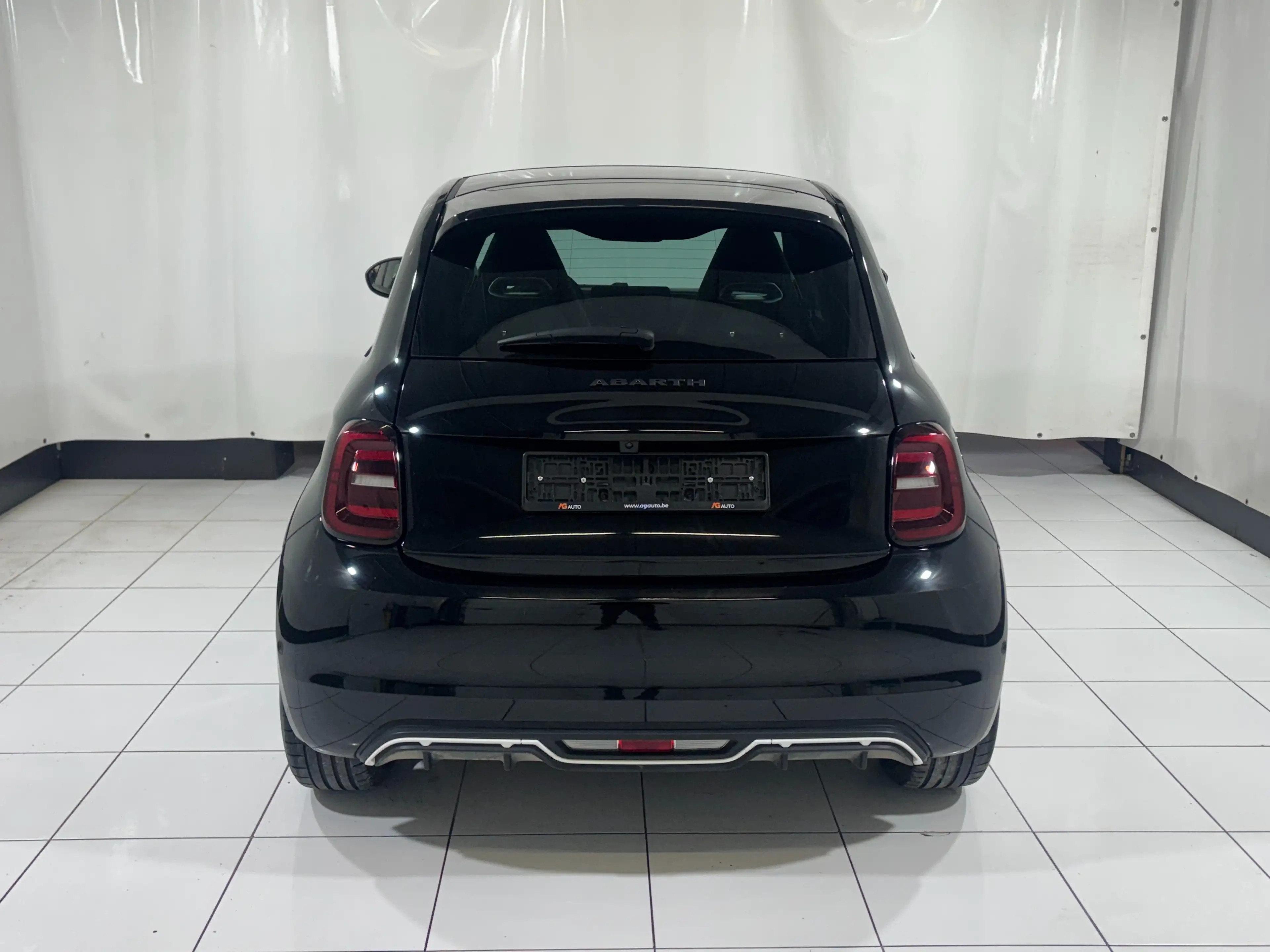 Abarth 500e * 42 kWh * Scorpionissima * Caméra * Carplay — photo 5