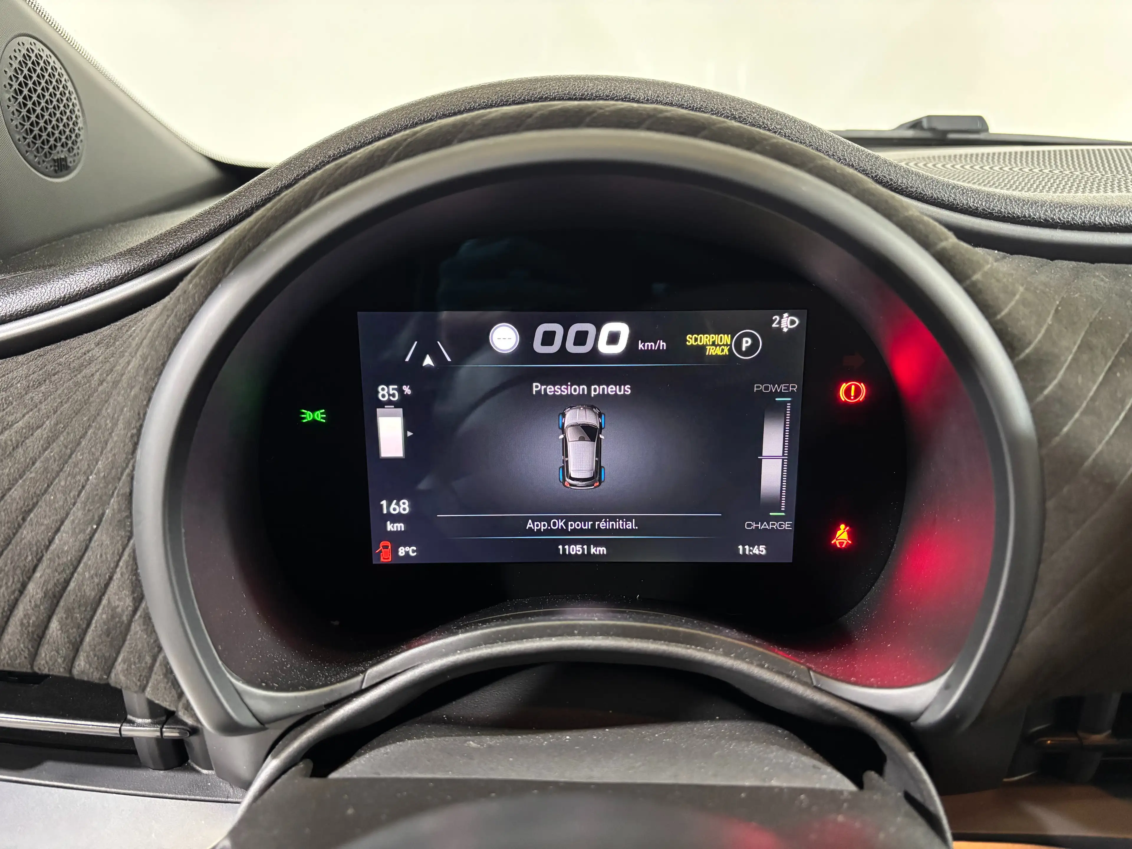 Abarth 500e * 42 kWh * Scorpionissima * Caméra * Carplay — photo 11
