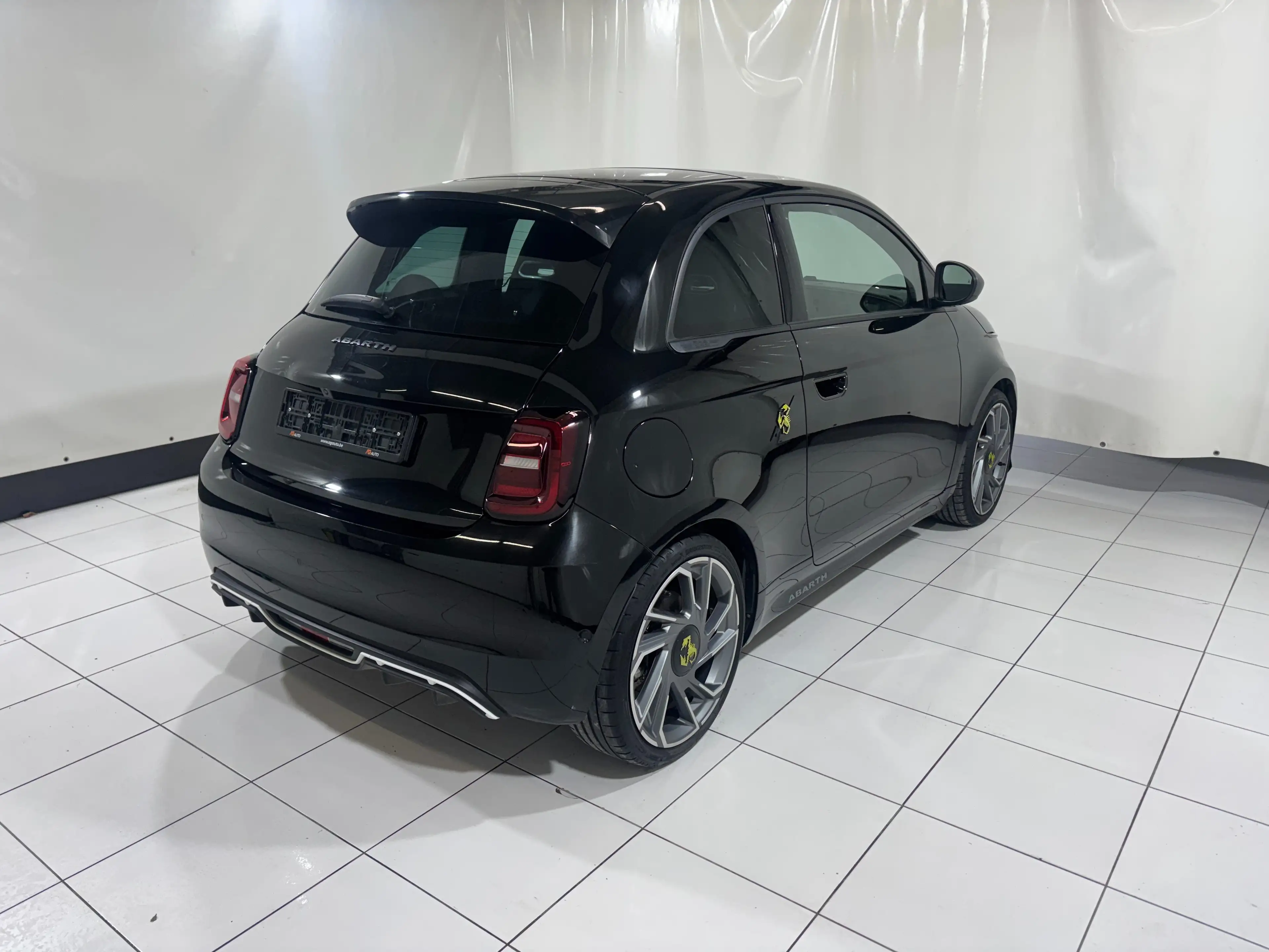 Abarth 500e * 42 kWh * Scorpionissima * Caméra * Carplay — photo 6
