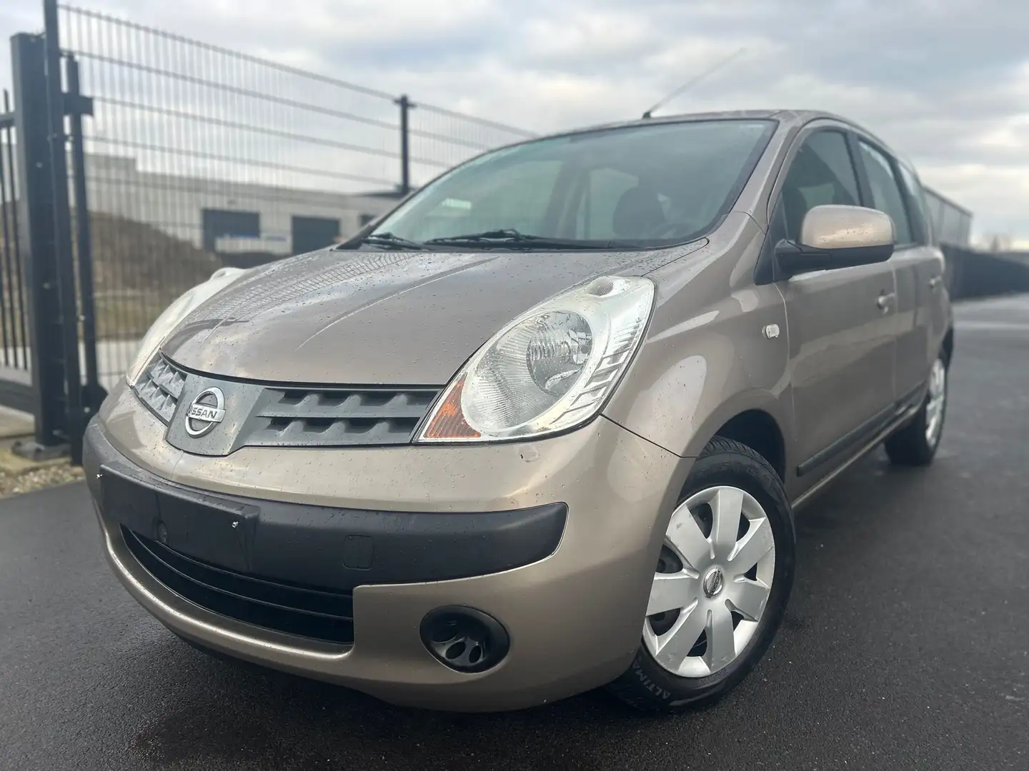 Nissan Note Note 1.4 acenta Beżowy - 1