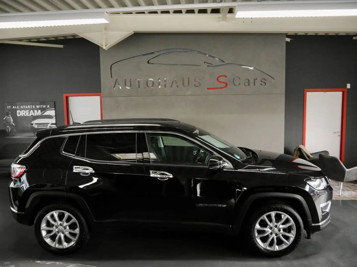 Jeep Compass Limited FWD*Leder*Navi*Pano* Zwart - 2