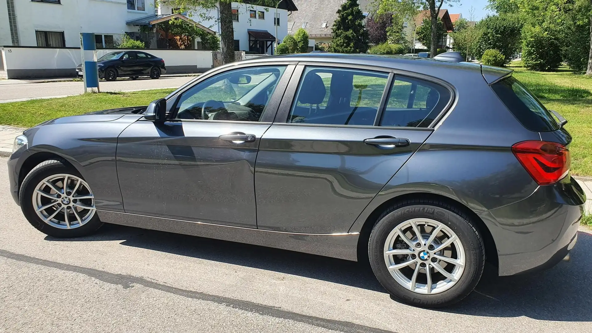 BMW 118 118i Grau - 1
