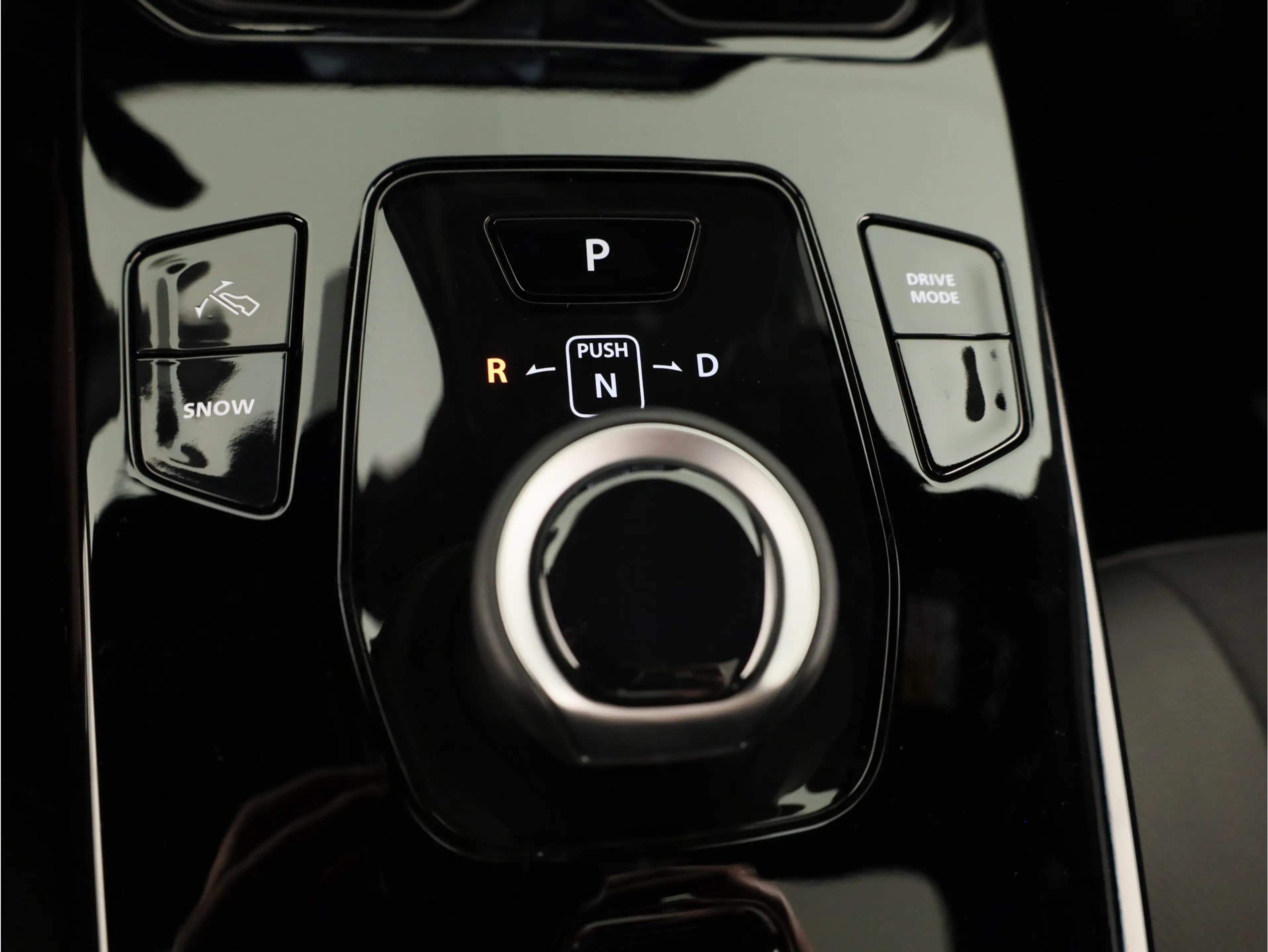 Toyota Urban Cruiser Executive 61 kWh *NIEUW* | Direct leverbaar! | Met — photo 10
