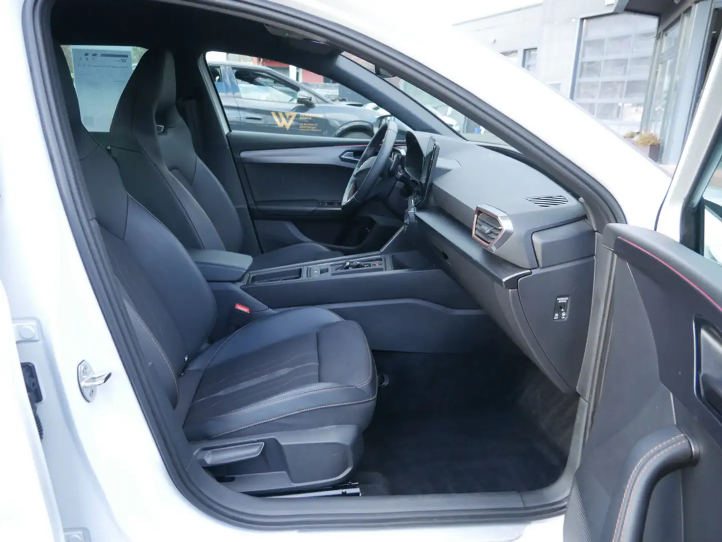 CUPRA Leon Sportstourer 1.4 TSI VZ e-Hybrid ACC LED Weiß - 2