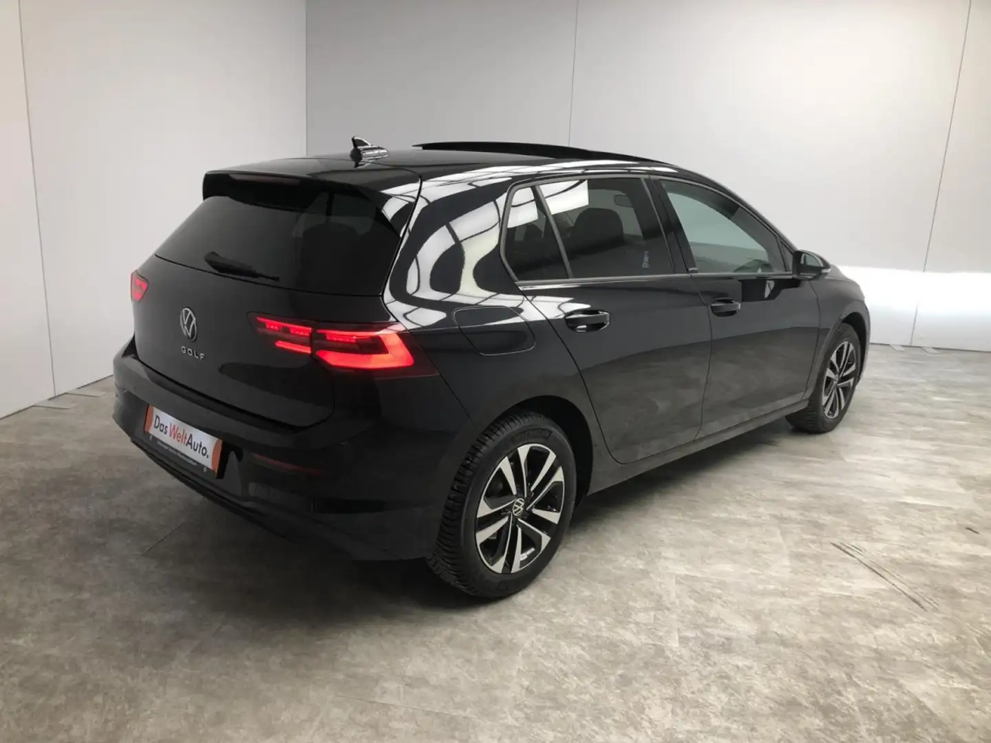 Volkswagen Golf VIII 2.0 TDI United Panorama Klima Navi Schwarz - 2