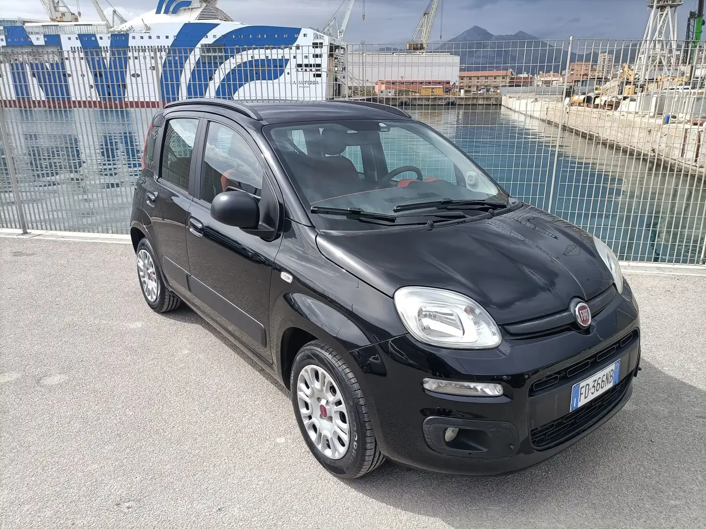 Fiat Panda Panda 1.2 Lounge 69cv E6 Nero - 1