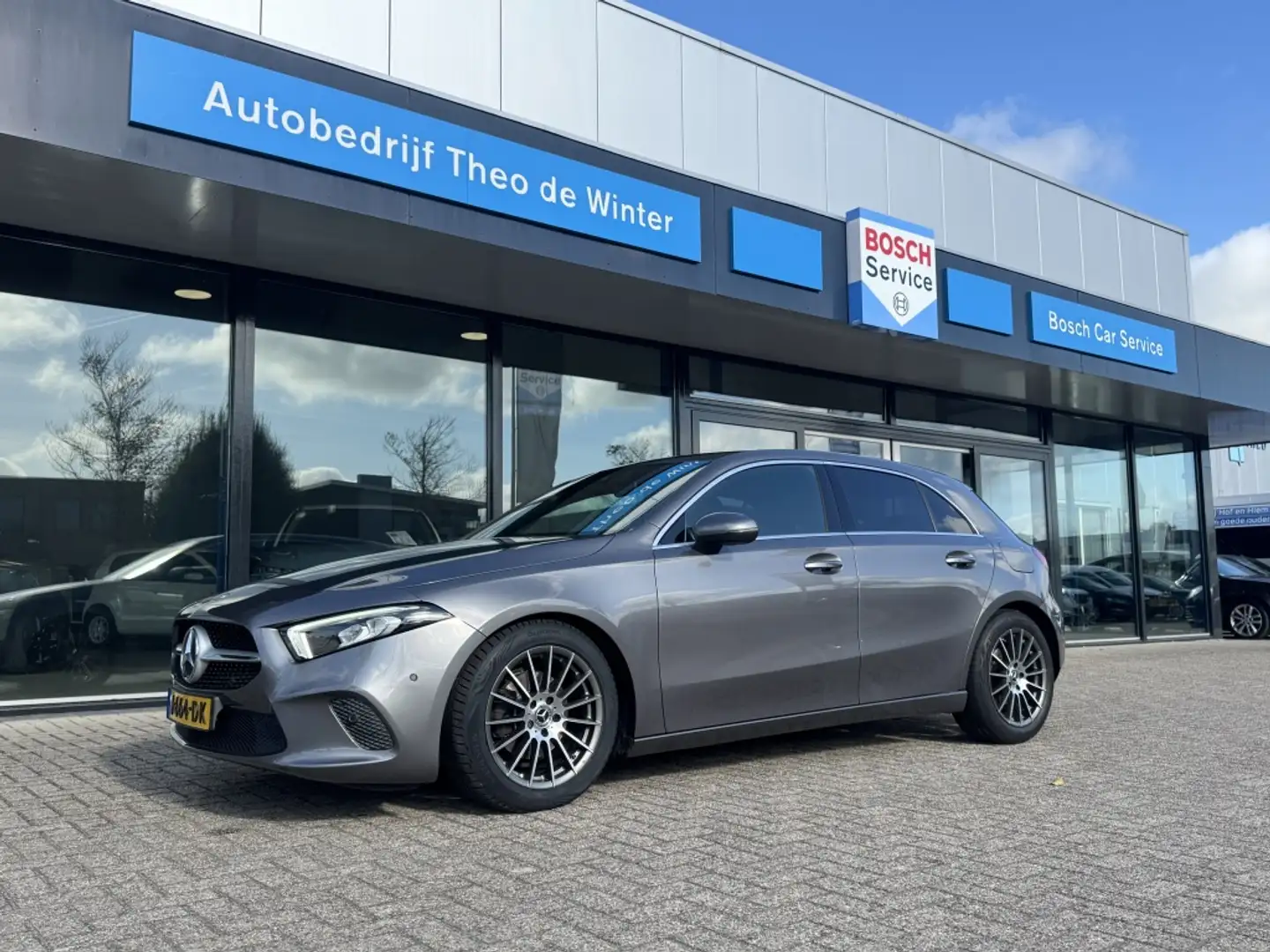 Mercedes-Benz A 180 Advantage| Clima, Cruise, Navi, Carplay Gris - 1