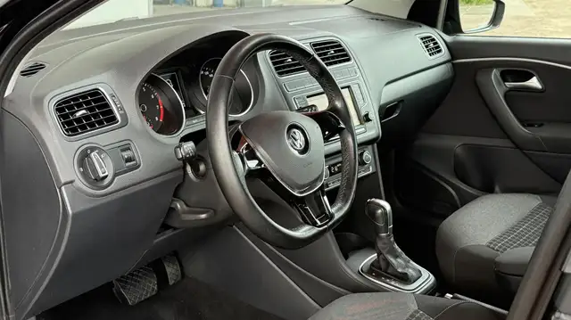 Volkswagen Polo view 14
