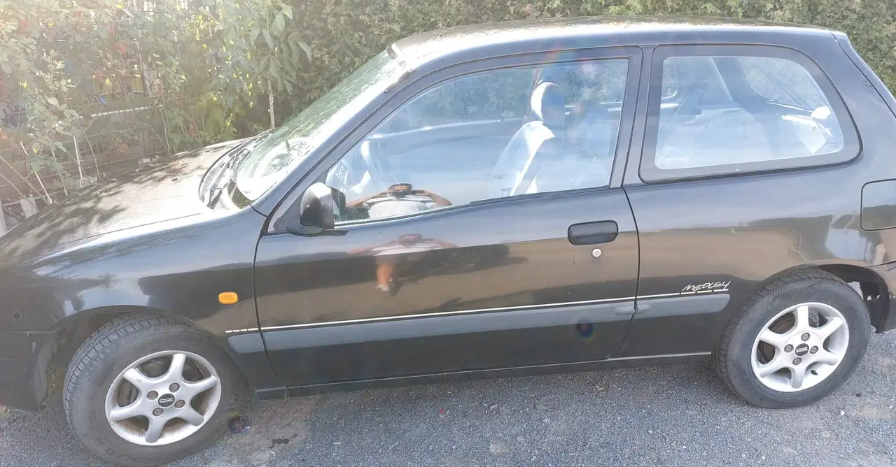 Toyota Starlet 1.3i 16v Medley, foto 2