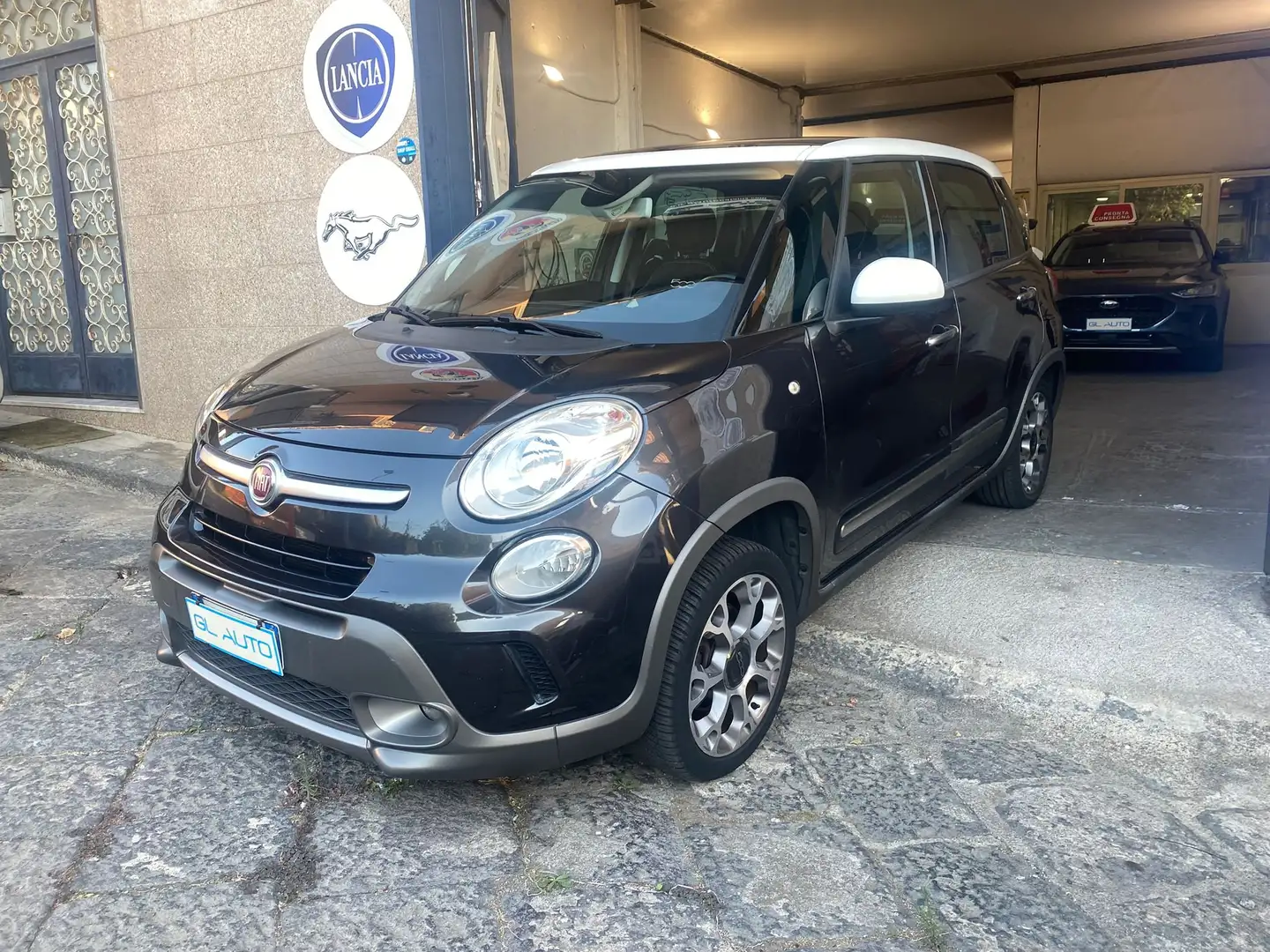 Fiat 500L 500L 1.3 mjt Trekking 95cv dualogic Nero - 1