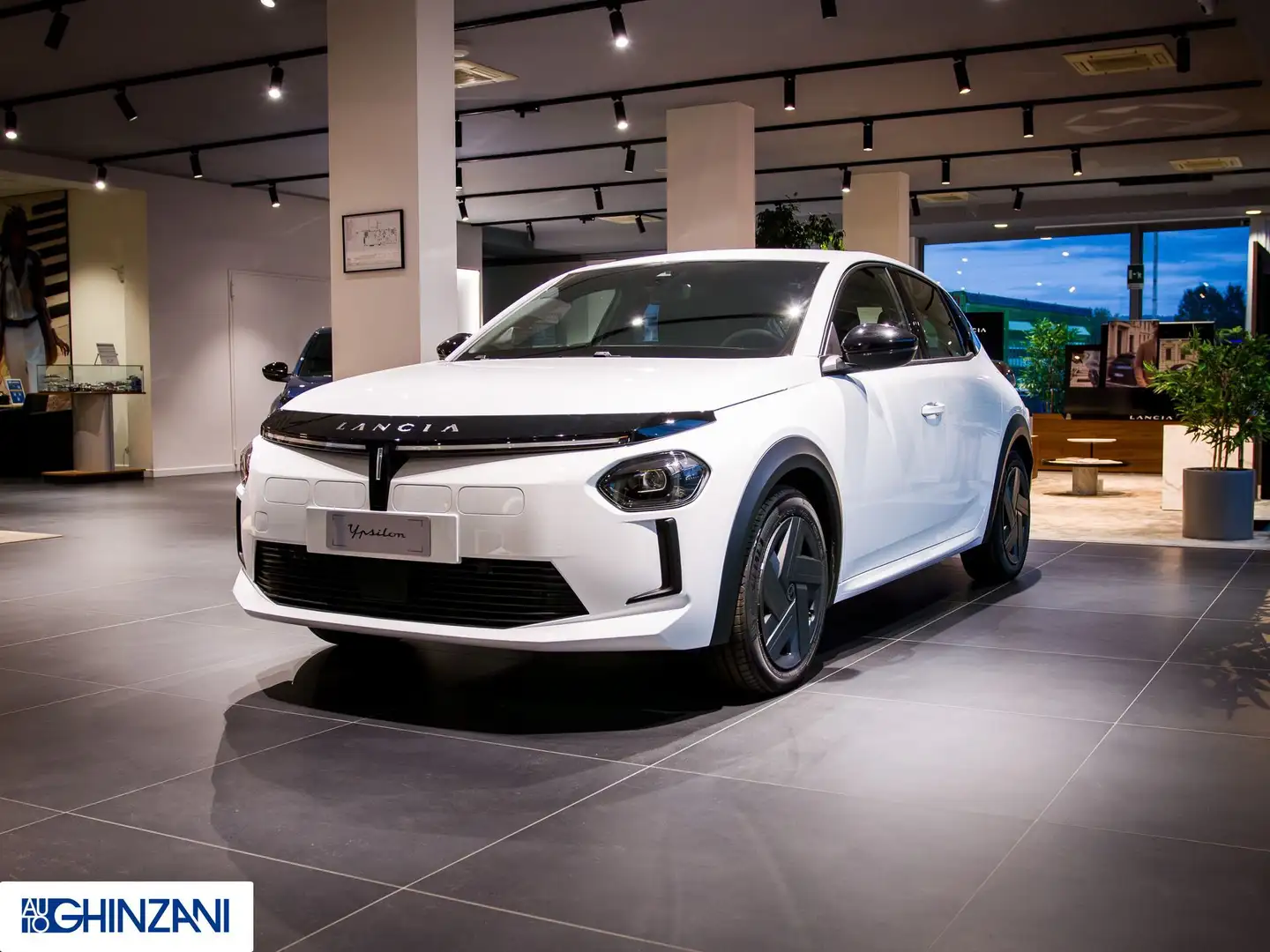 Lancia Ypsilon Hybrid e-DCT - Nuova Lancia Ypsilon! Bianco - 2