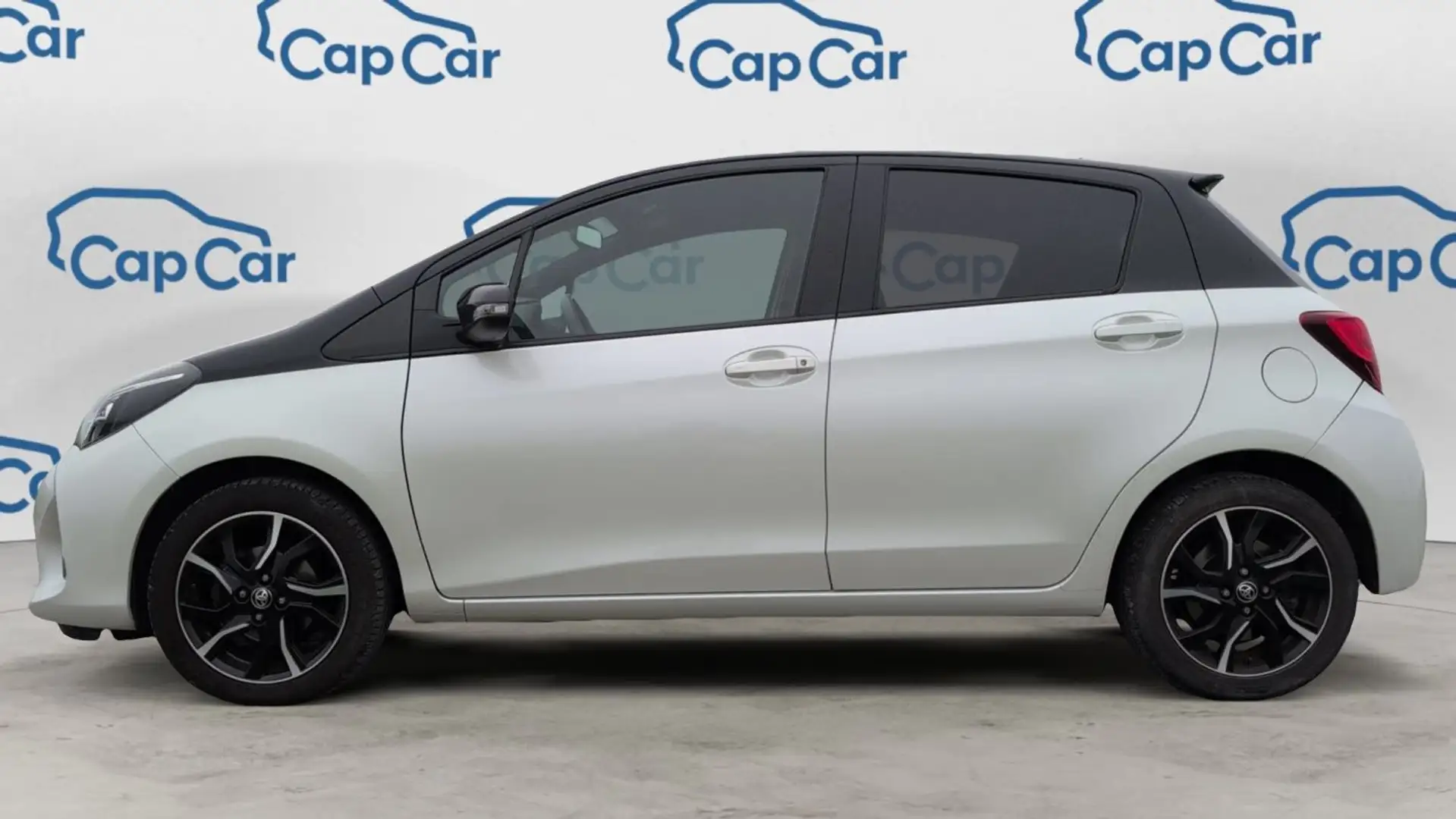 Toyota Yaris 1.3 VVT-i 99 Collection Blanc - 2