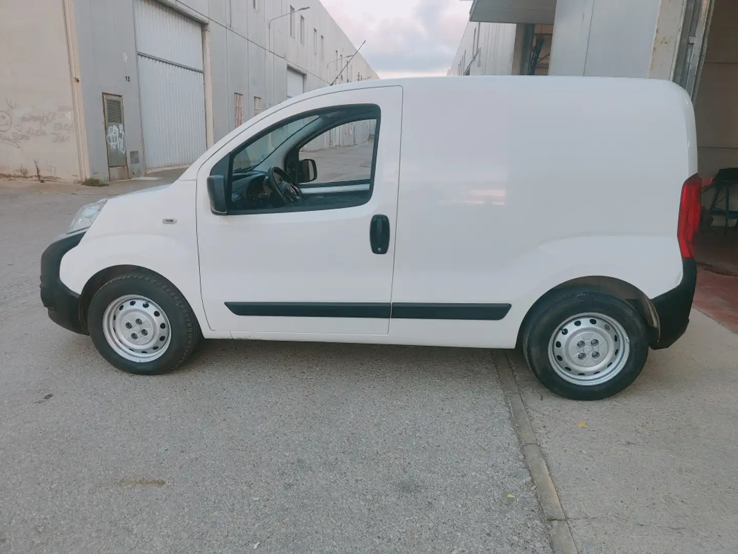 Fiat Fiorino Comercial Cargo 1.3Mjt Base 70kW Blanco - 2