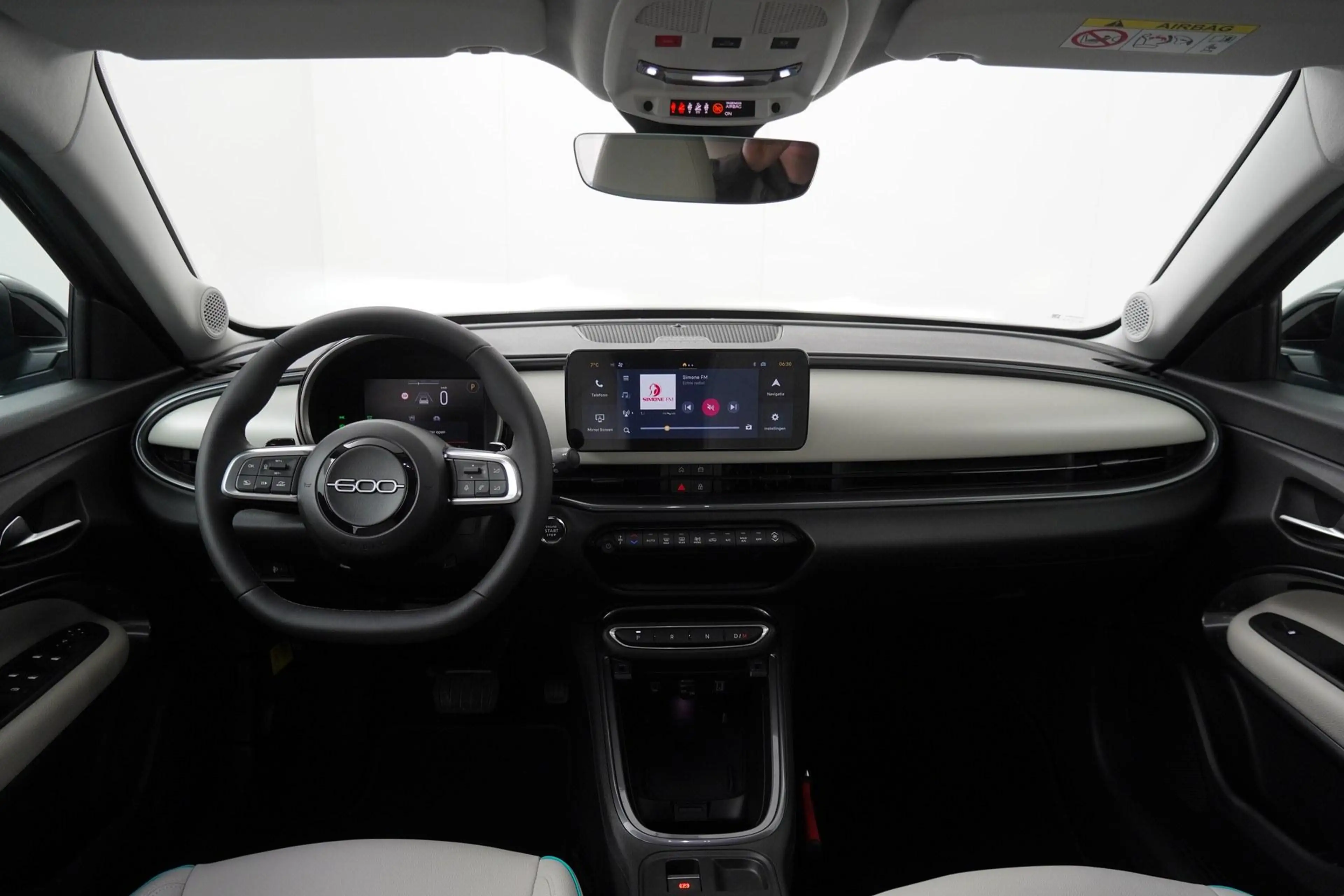 Fiat 600e La Prima 54 kWh | Pack Winter | Pack Dolce Vita | — photo 2
