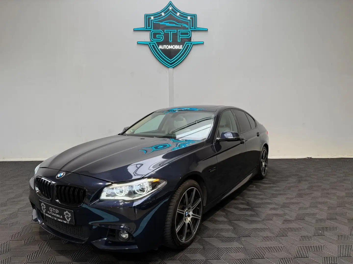 BMW 528 i xDrive *Pano*Kam*LenkradHeizung* - 1