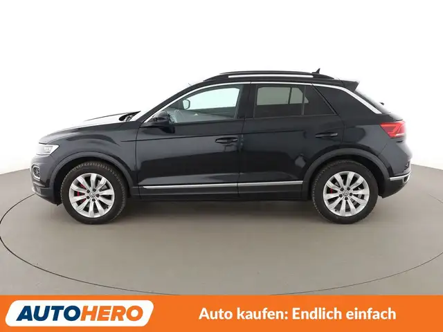 Volkswagen T-Roc view 3
