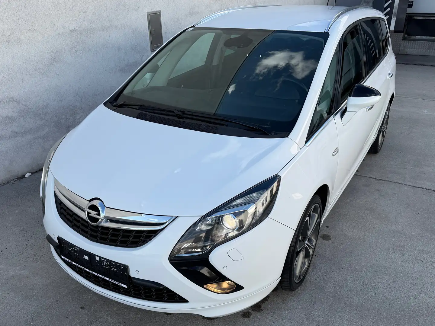 Opel Zafira Tourer Zafira Tourer 2.0 CDTI   ** OPC - LINE ** Weiß - 1