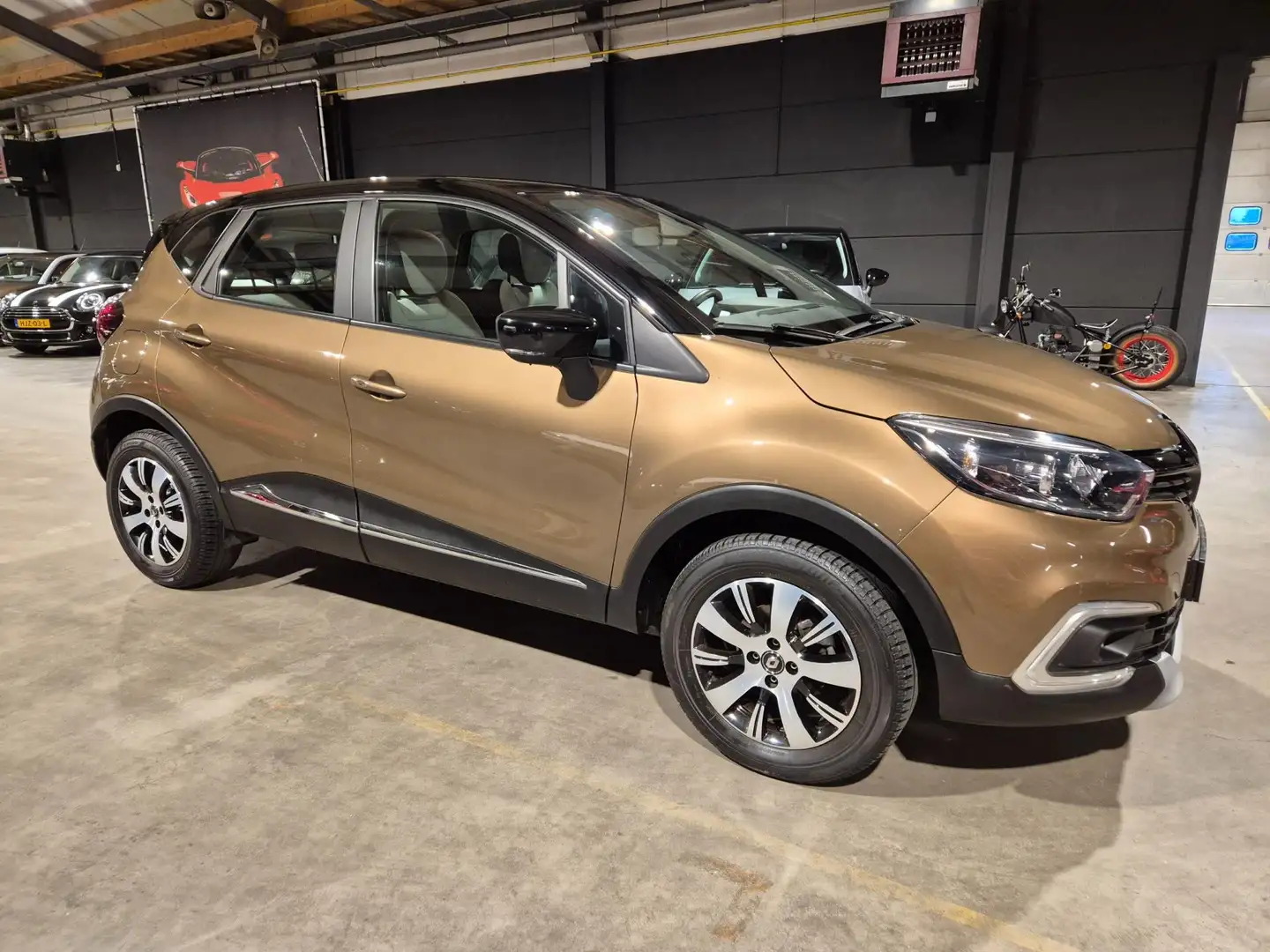 Renault Captur 0.9 TCe Intens - Navigatie - PDC - Airco - Cruise Bruin - 2