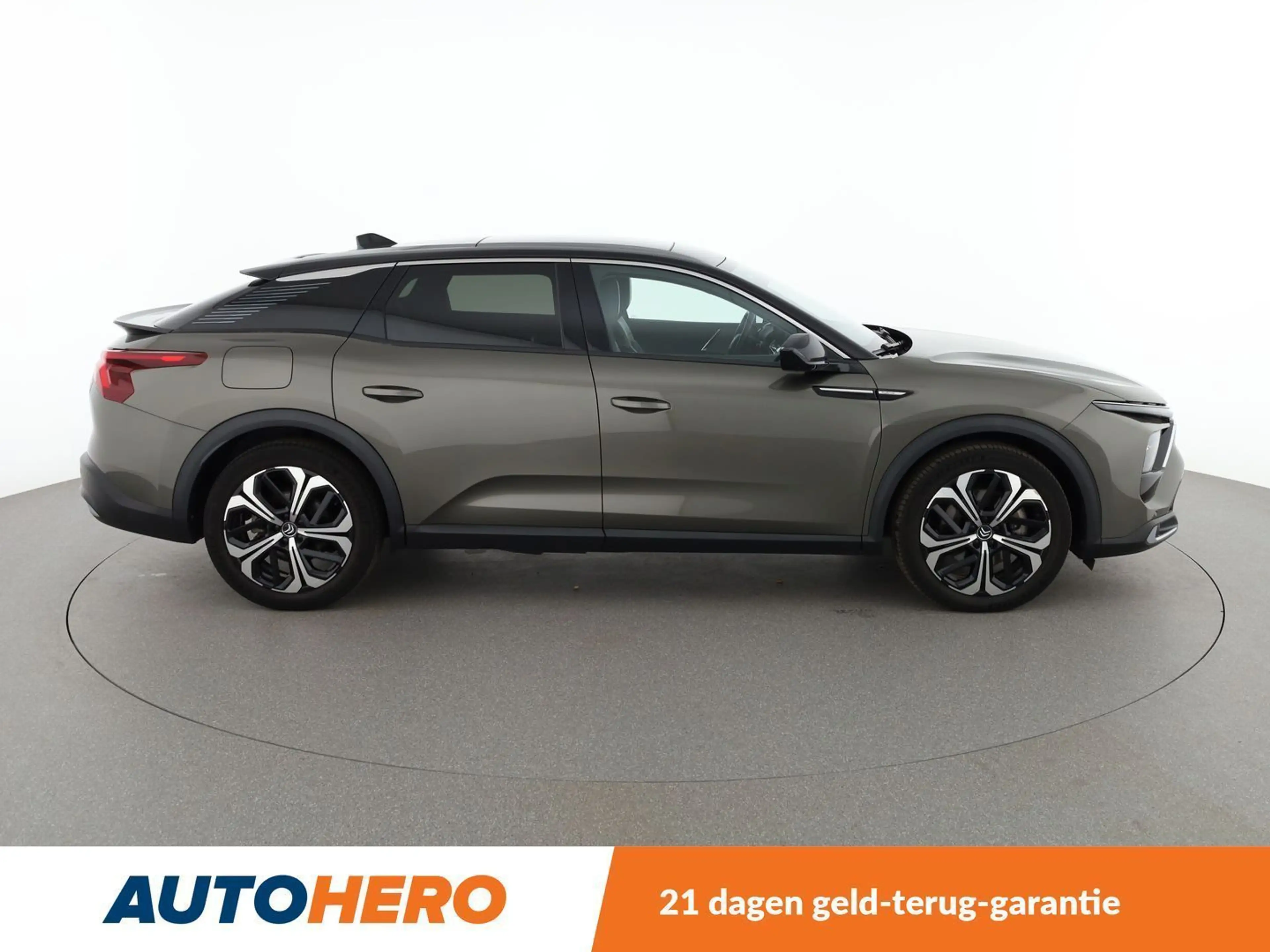 Citroen C5 X 1.6 Plug-in Hybrid Shine Pack — photo 7
