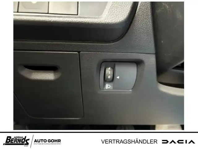 Dacia Sandero view 13