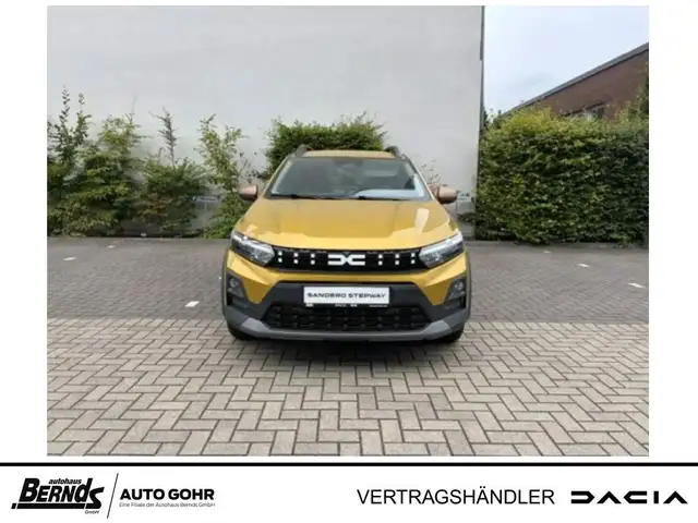Dacia Sandero view 2