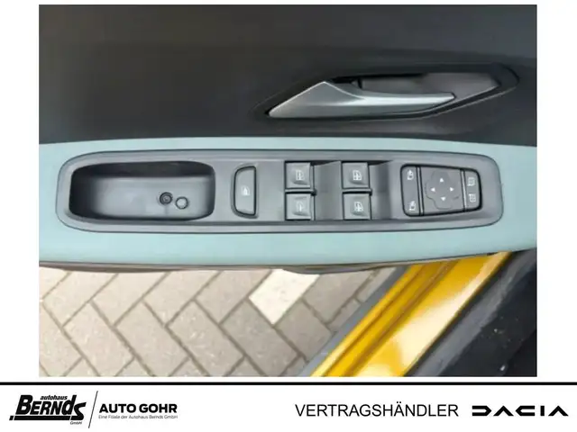Dacia Sandero view 14