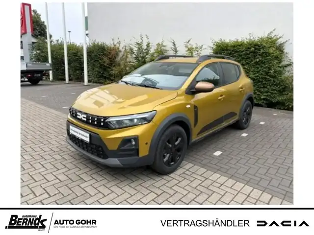 Dacia Sandero in Yellow for sale