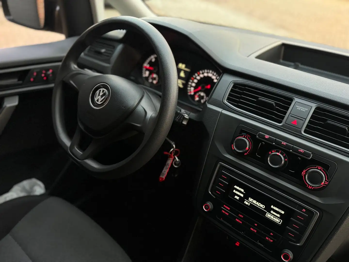 Volkswagen Caddy 2.0 TDI L1H1 BMT Trendline Airco Navi Elk. Ramen C - 2