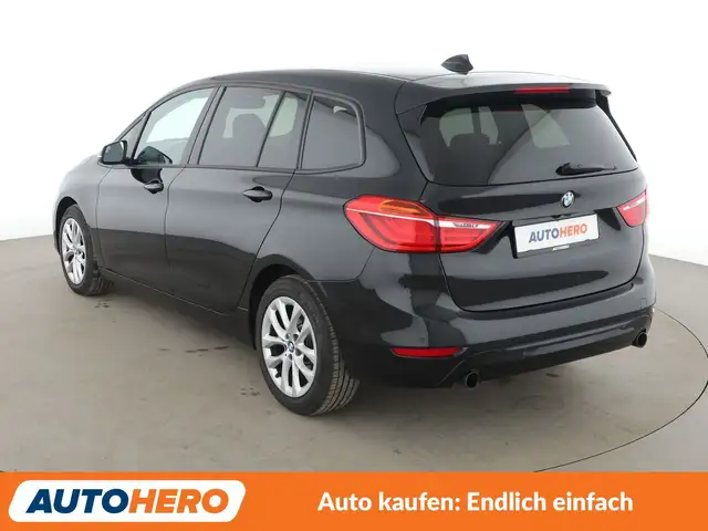 BMW 2 Series view 4