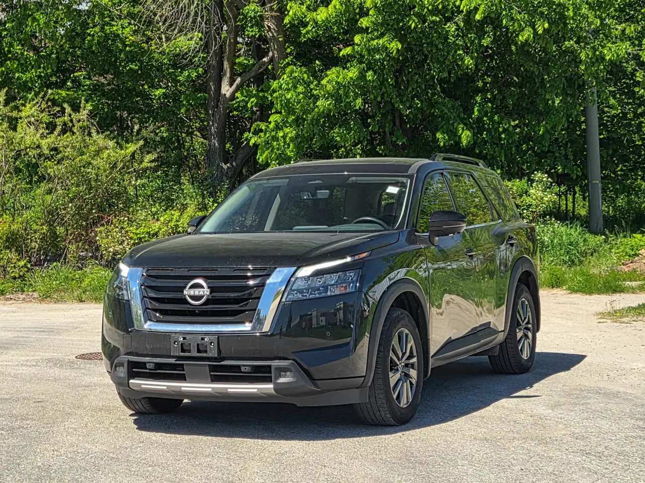 Nissan Pathfinder photo Nissan Pathfinder