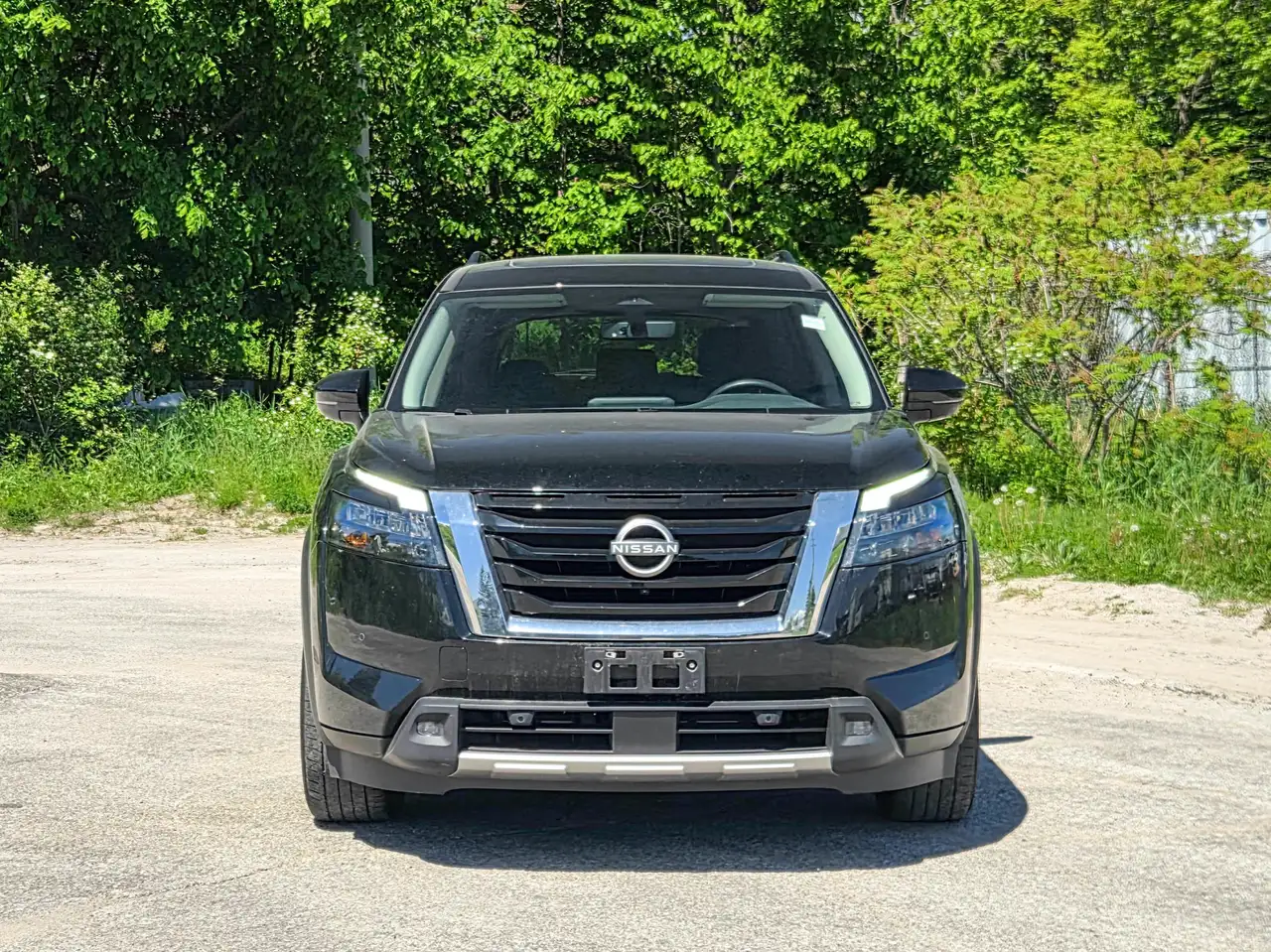 Nissan Pathfinder photo Nissan Pathfinder