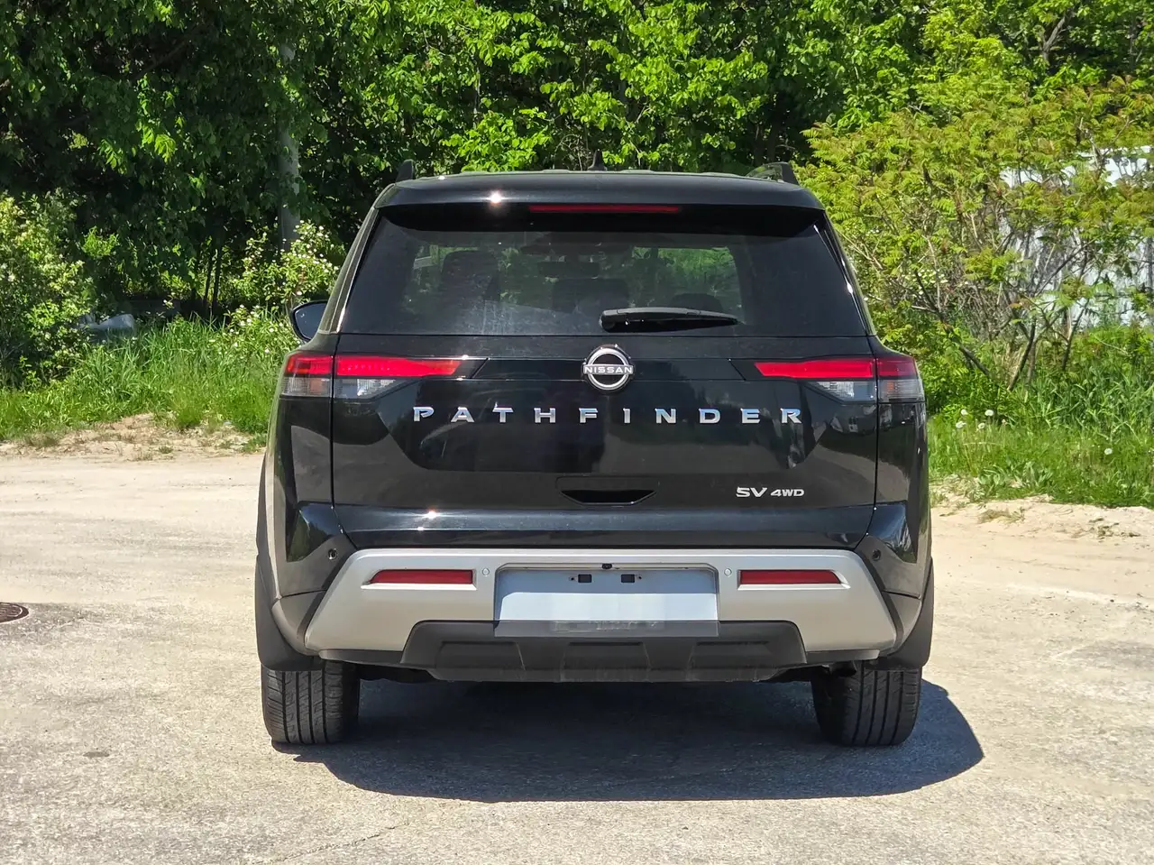 Nissan Pathfinder photo Nissan Pathfinder