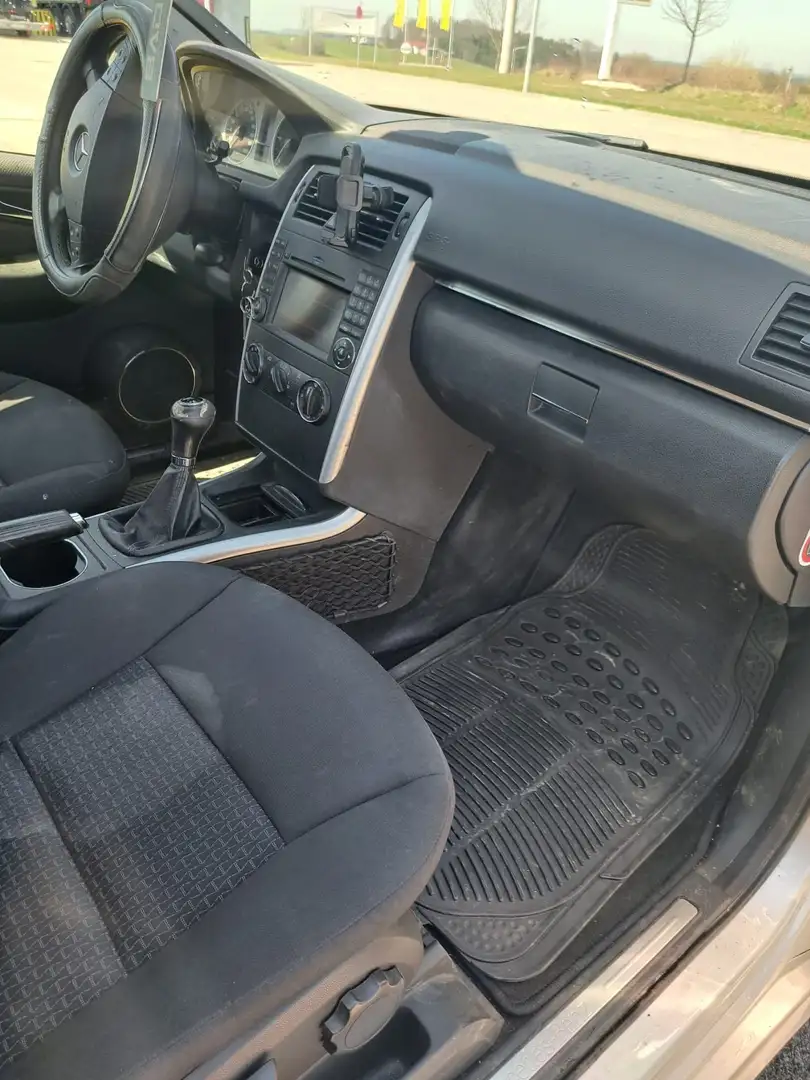 Mercedes-Benz B 200 B 200 CDI Srebrny - 2