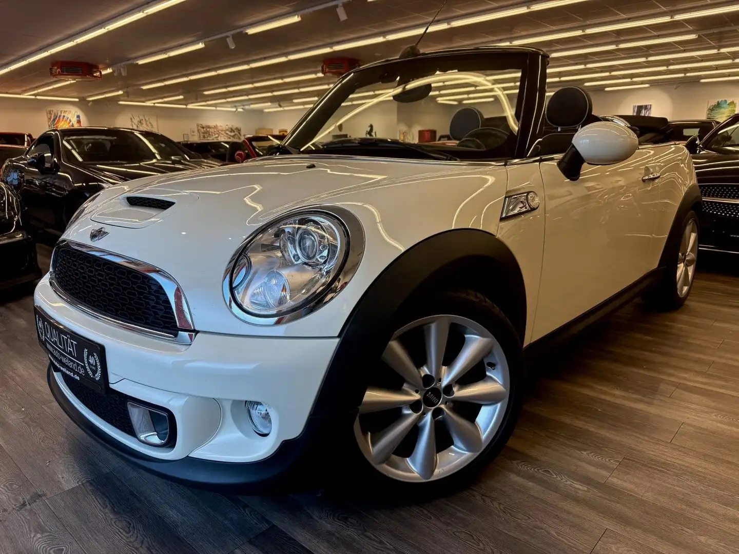 MINI Cooper SD Cabrio Cooper SD Leder Autom Klima Navi Xenon Weiß - 1