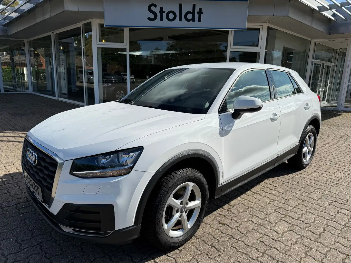 Audi Q2 1.0 TFSI ultra, 6-Gang Weiß - 1