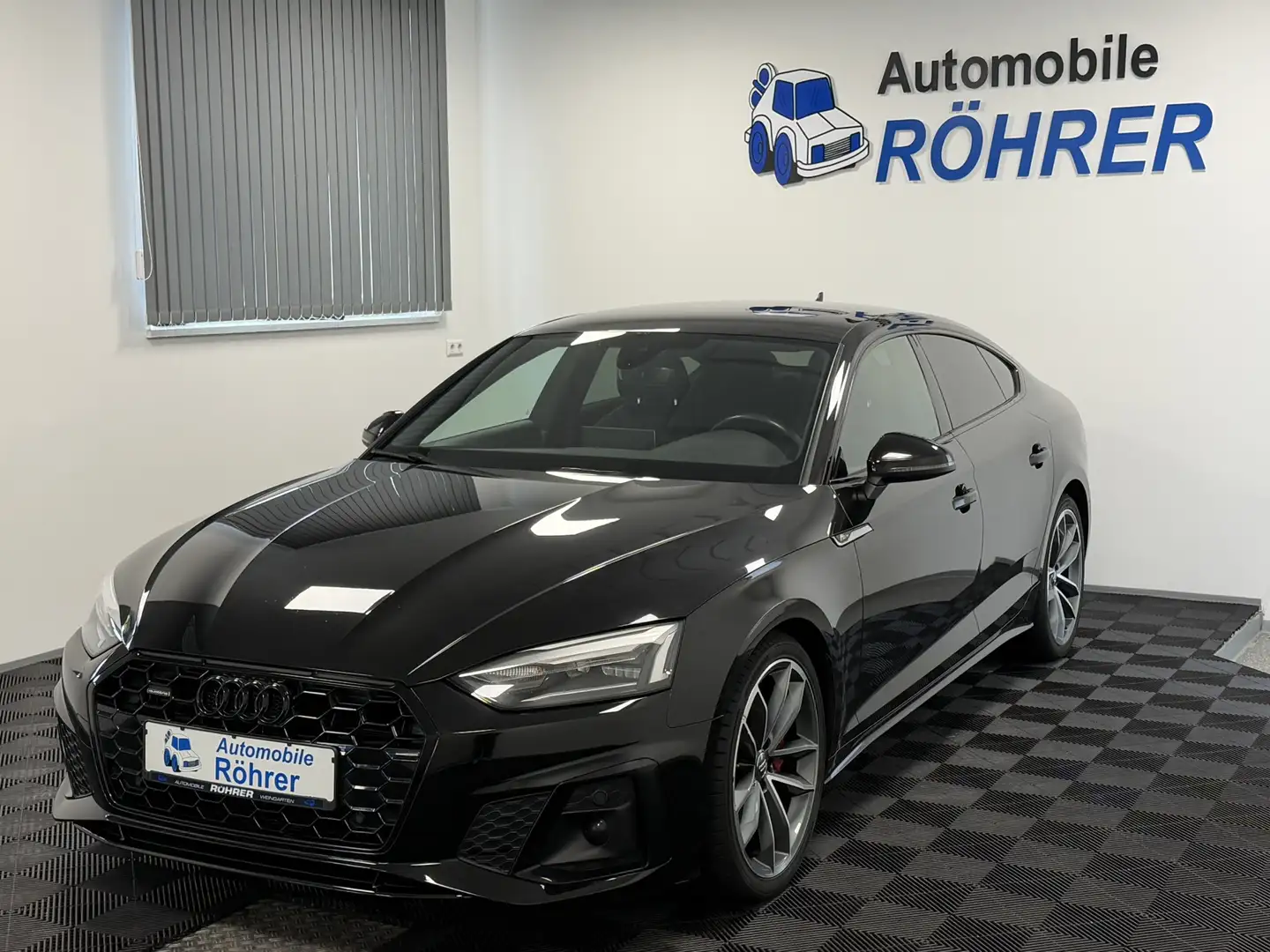Audi A5 Sportback 40 TDI quattro S-line black Virtual Noir - 1