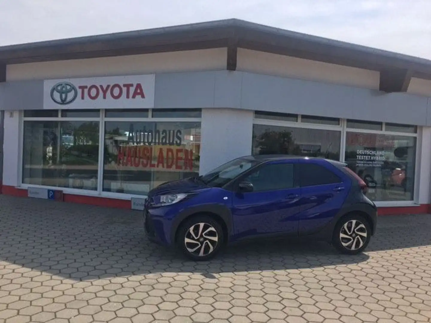 Toyota Aygo X Pulse Blauw - 1