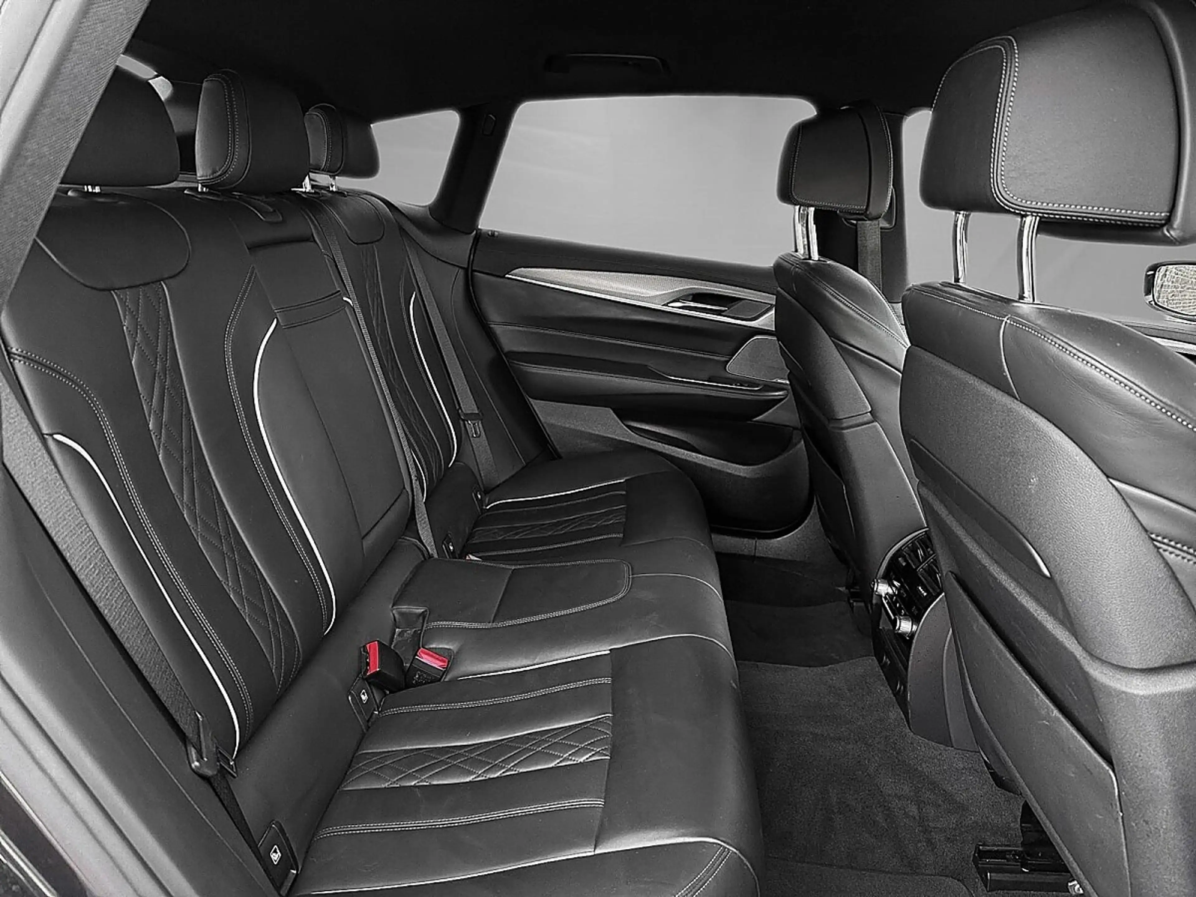 BMW 630 d xDrive Gran Turismo | M-PAKET| 1.BESITZ | MwS... — photo 15