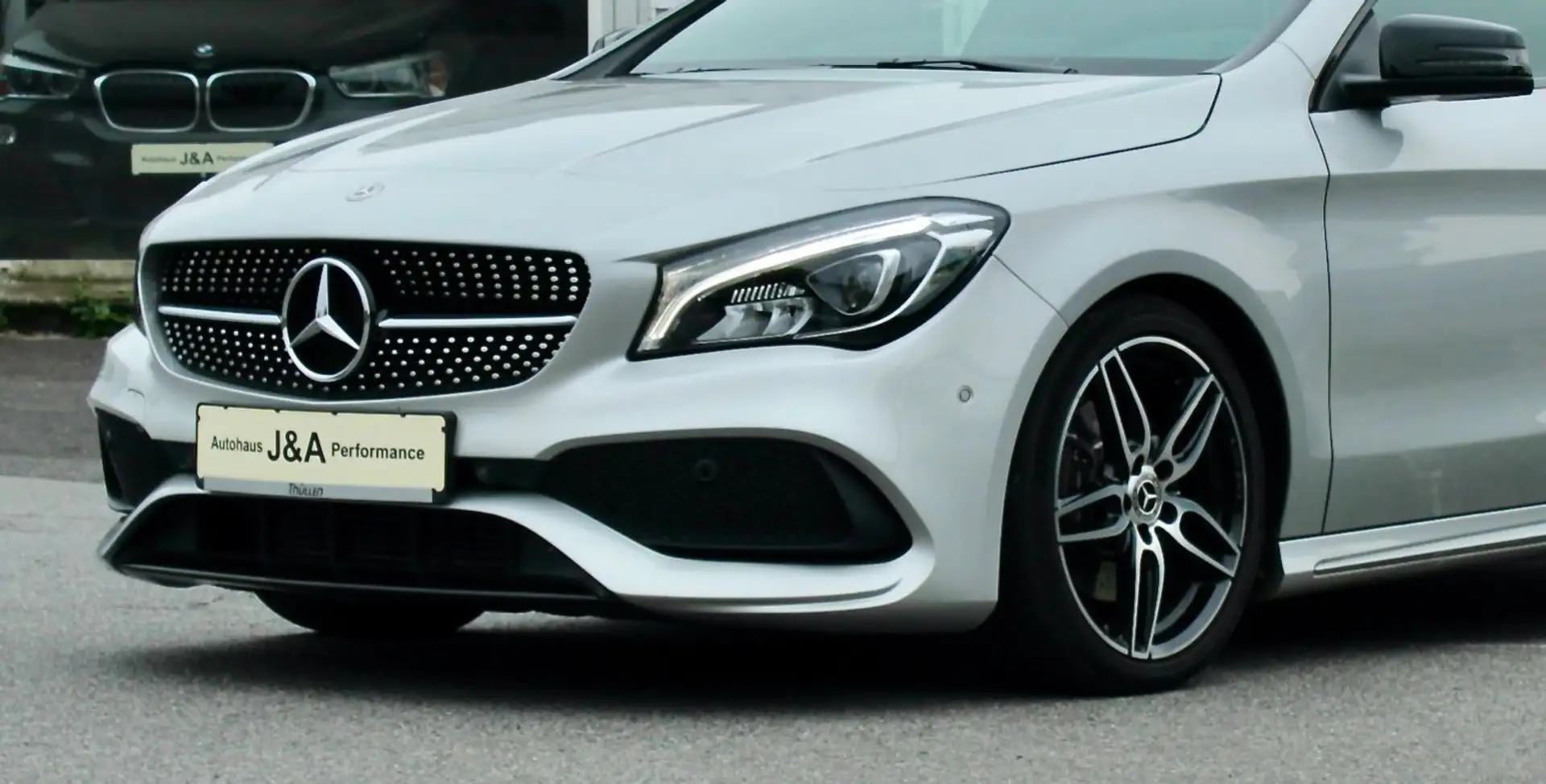 Mercedes-Benz CLA 220 CLA 220 4M SB AMG/1-HAND/VOLL LEDER/PANORAMA Silber - 1