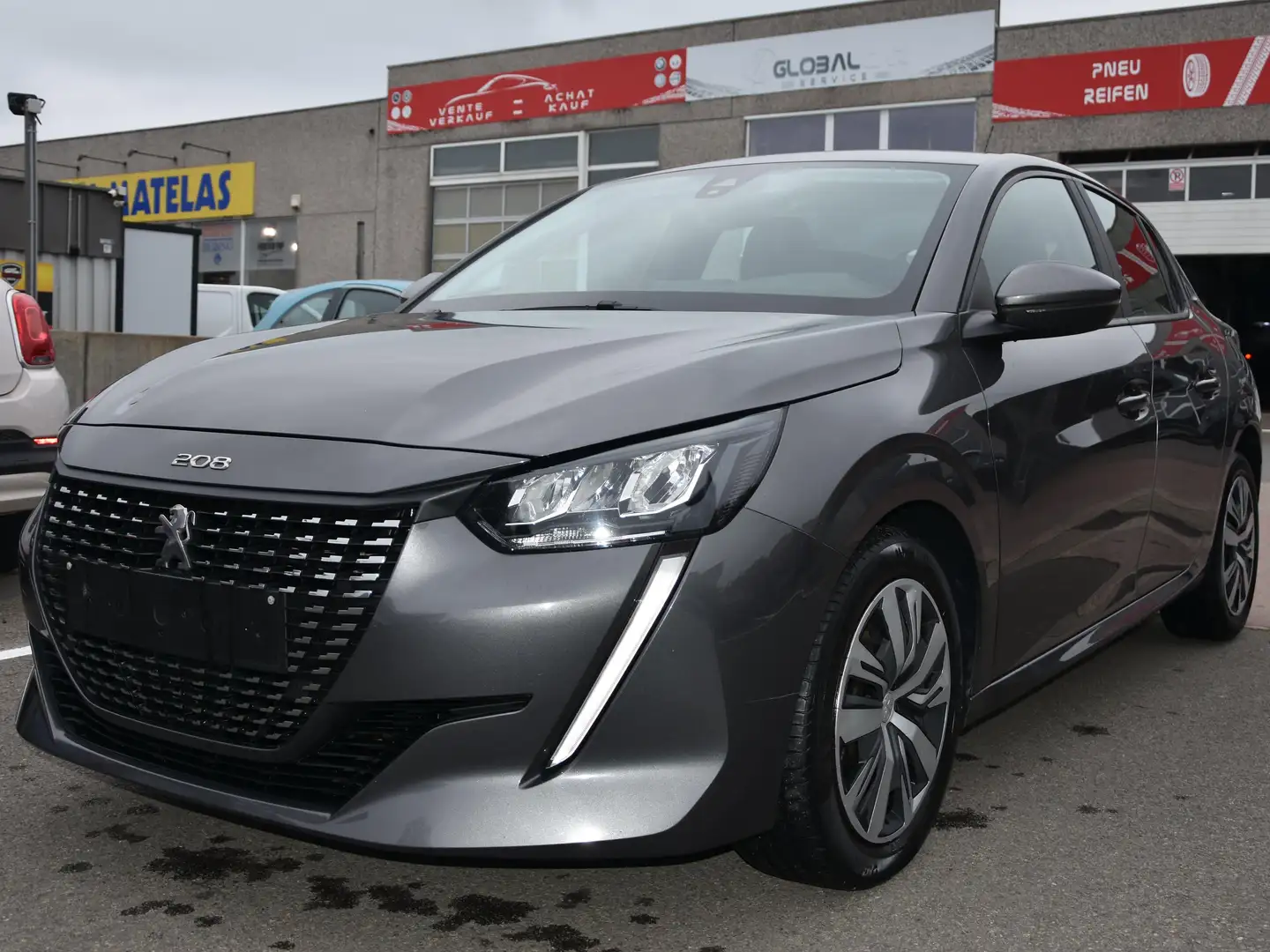Peugeot 208 208 1.5* CARPLAY* ECRAN* 1ER PROP* GARANTIE *** Gris - 1