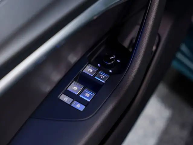 Audi A6 view 15