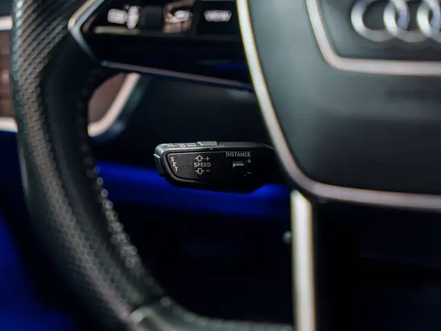 Audi A6 view 11