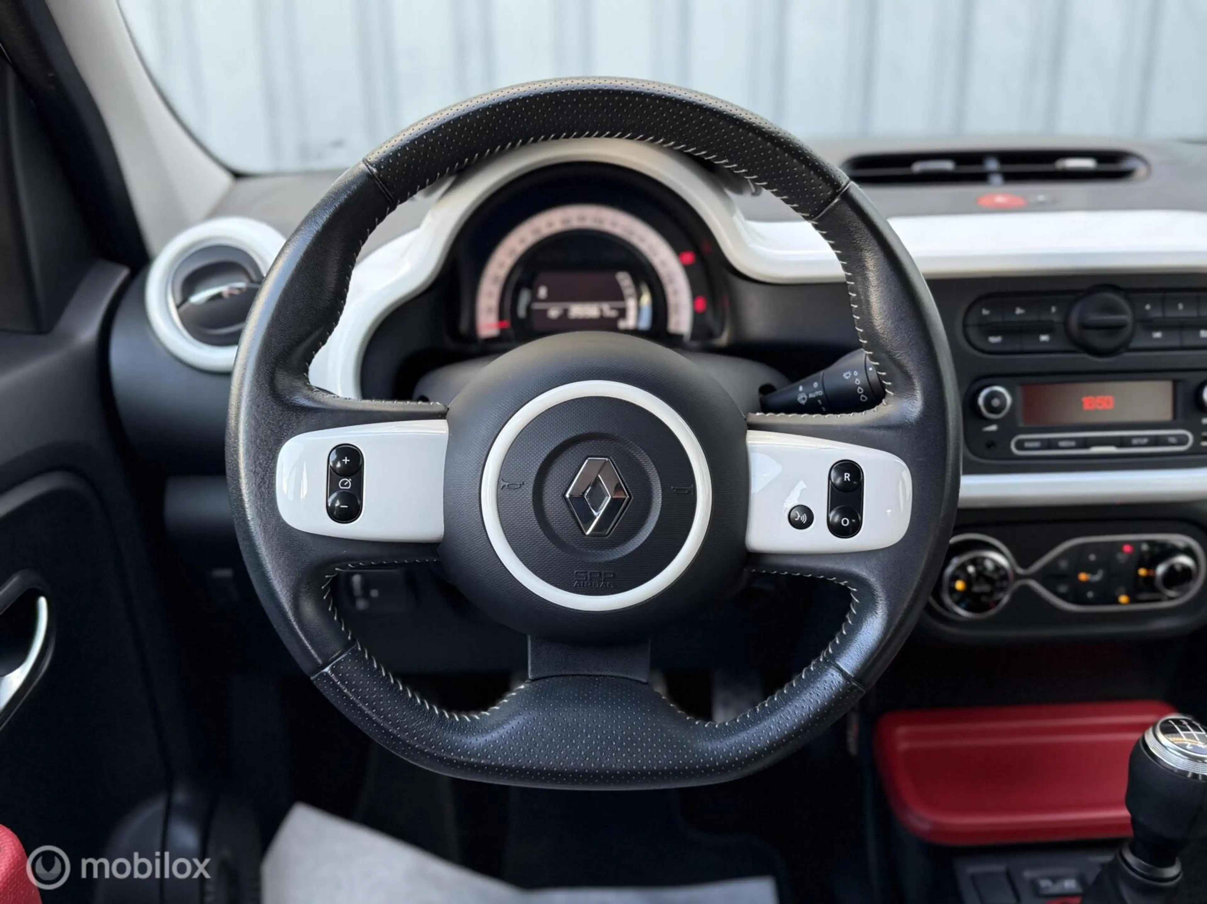 Renault Twingo 1.0 SCe Intens | Cruise | Climate | 35dKM! — photo 17