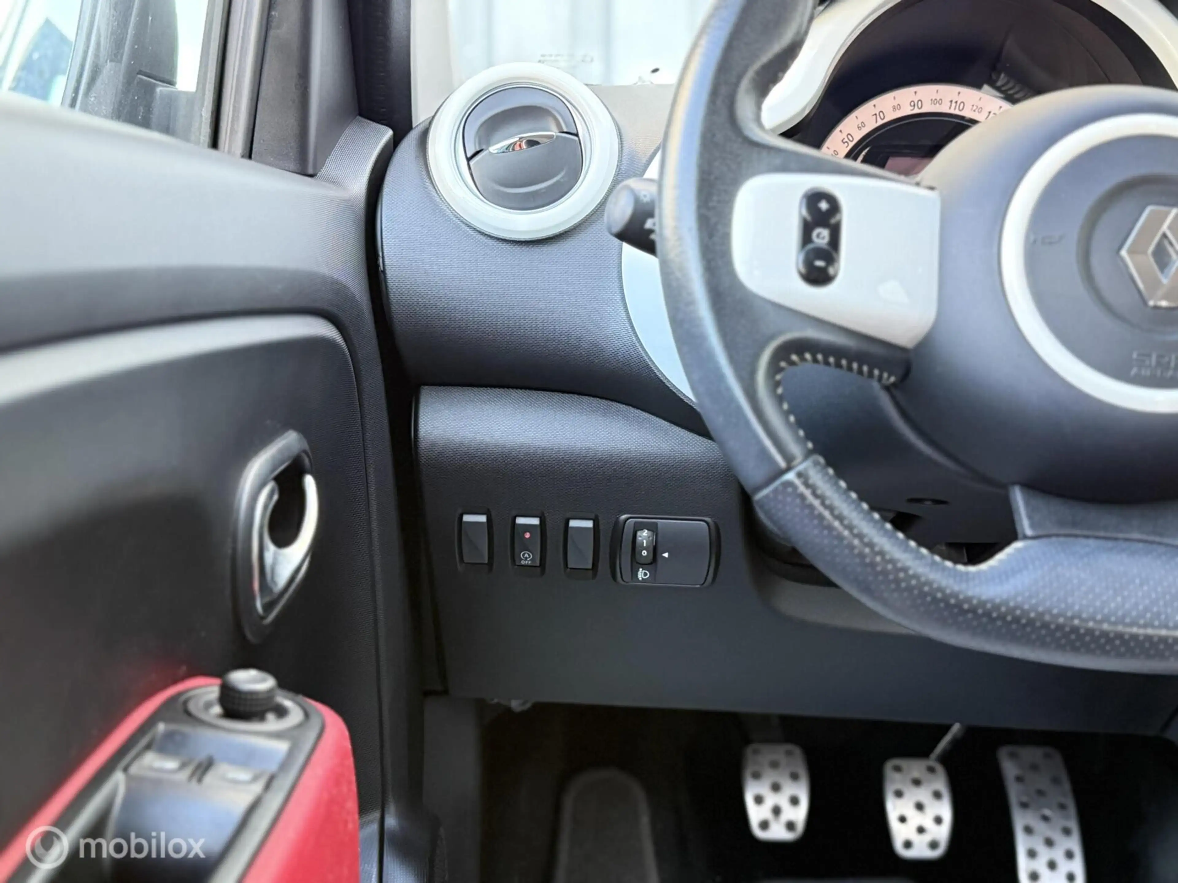 Renault Twingo 1.0 SCe Intens | Cruise | Climate | 35dKM! — photo 24