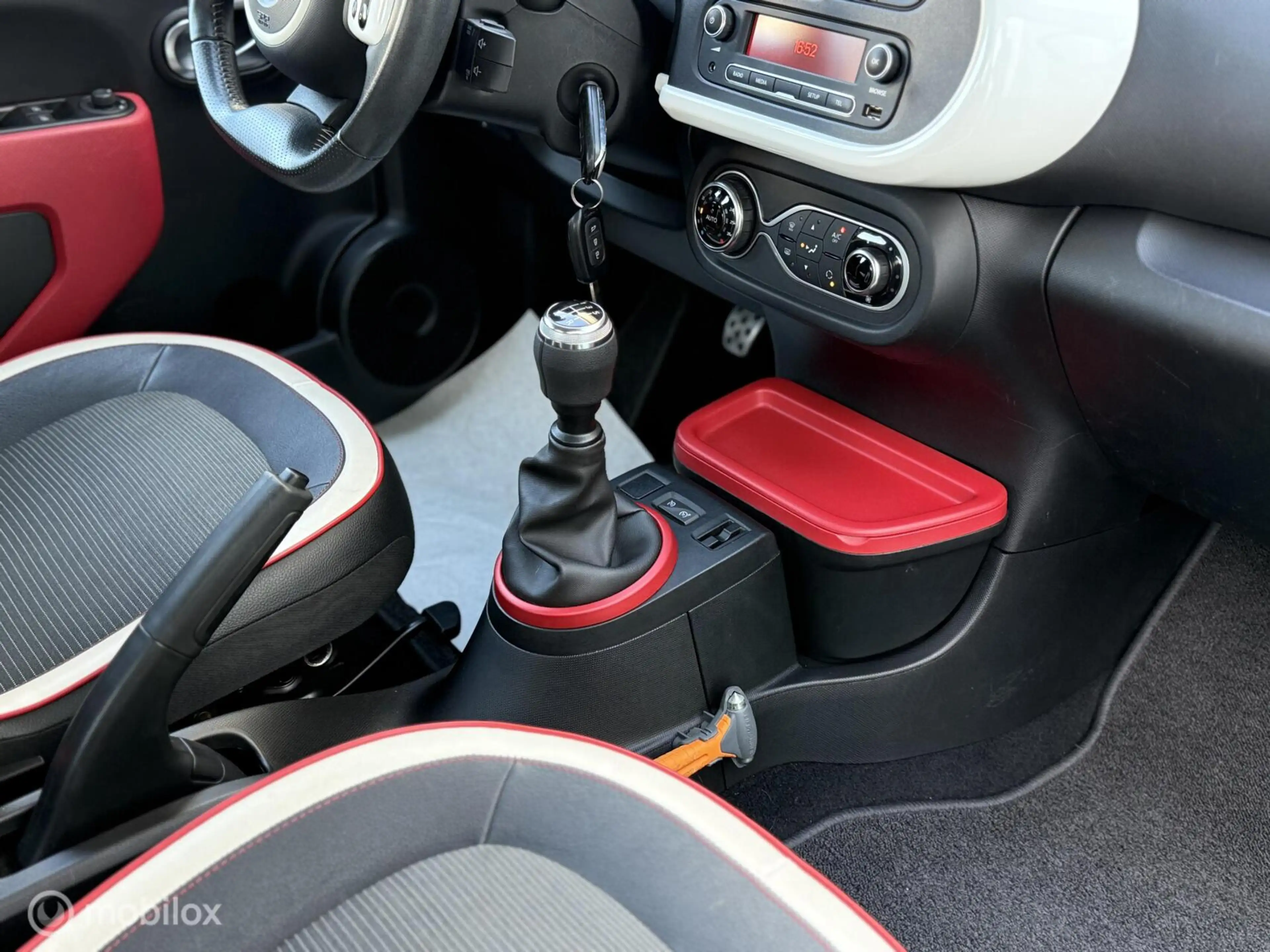 Renault Twingo 1.0 SCe Intens | Cruise | Climate | 35dKM! — photo 27